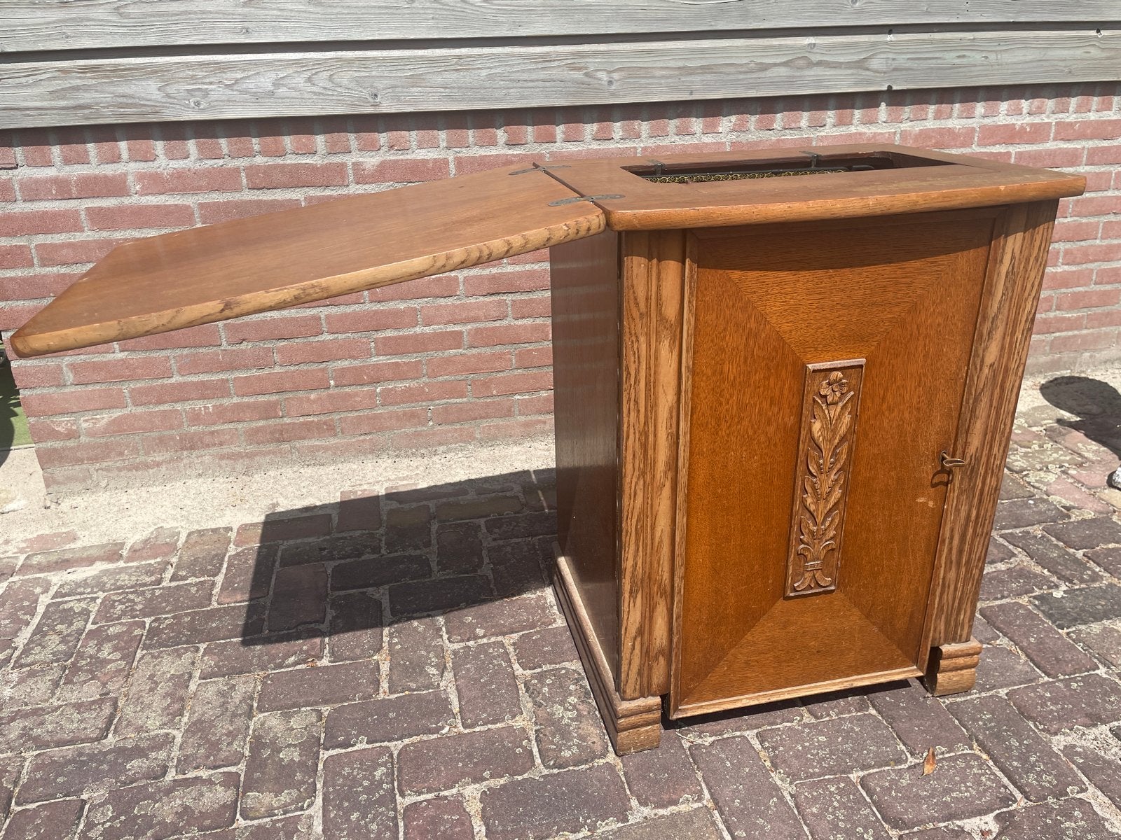 Antieke Singer Naaimachine in Houten Kast, Ophalen