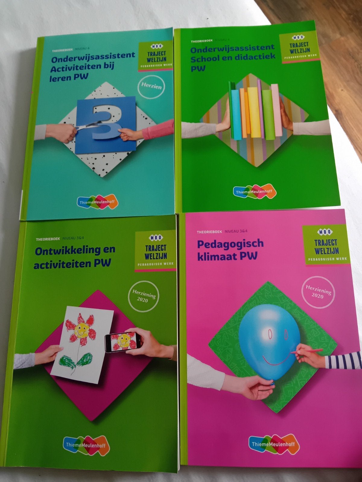 Onderwijsassistent niveau 4 volledig boekenpakket, Ophalen of Verzenden, Nieuw, MBO