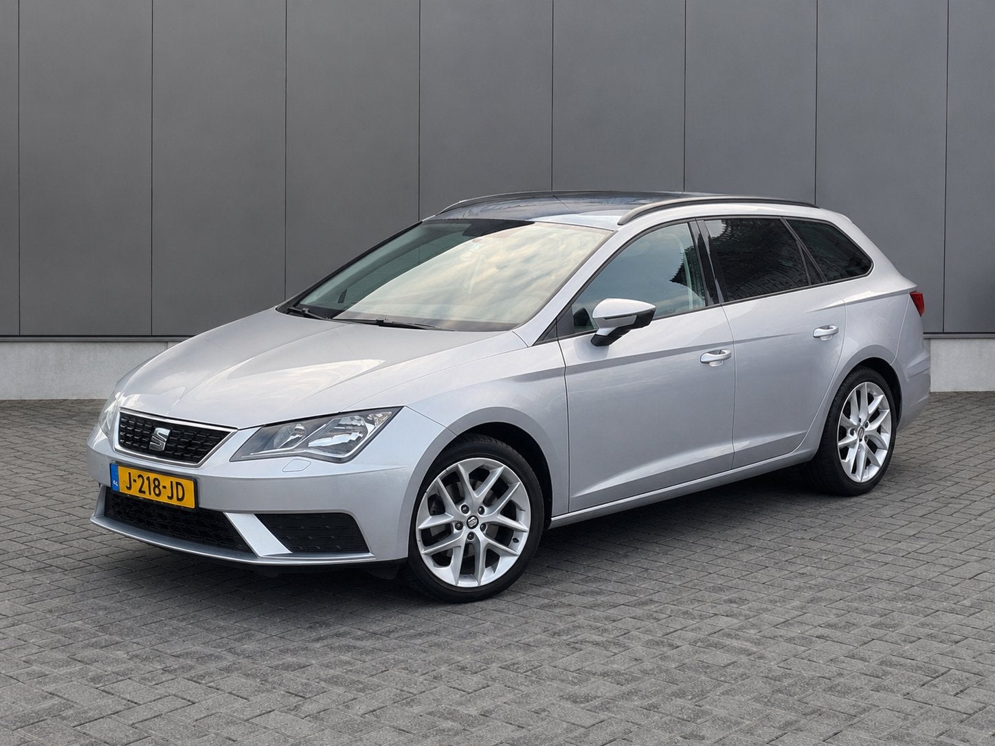 Seat Leon 1.2 TSI 85 pk 2018 Grijs. In prijs verlaagd., Auto's, Voorwielaandrijving, 4 cilinders, 1133 kg, Leon