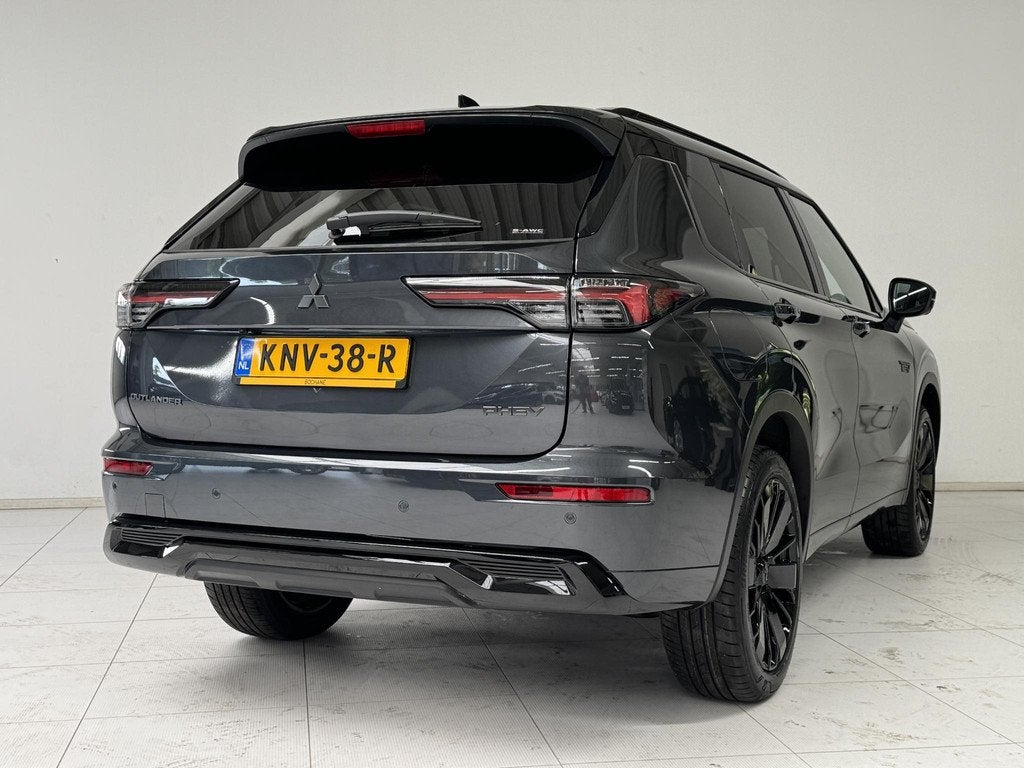 Mitsubishi Outlander 2.4 PHEV Black Edition | DEMO | YAMAHA-, Auto's, Mitsubishi, Automaat, Outlander, 4 cilinders, Met garantie (alle)