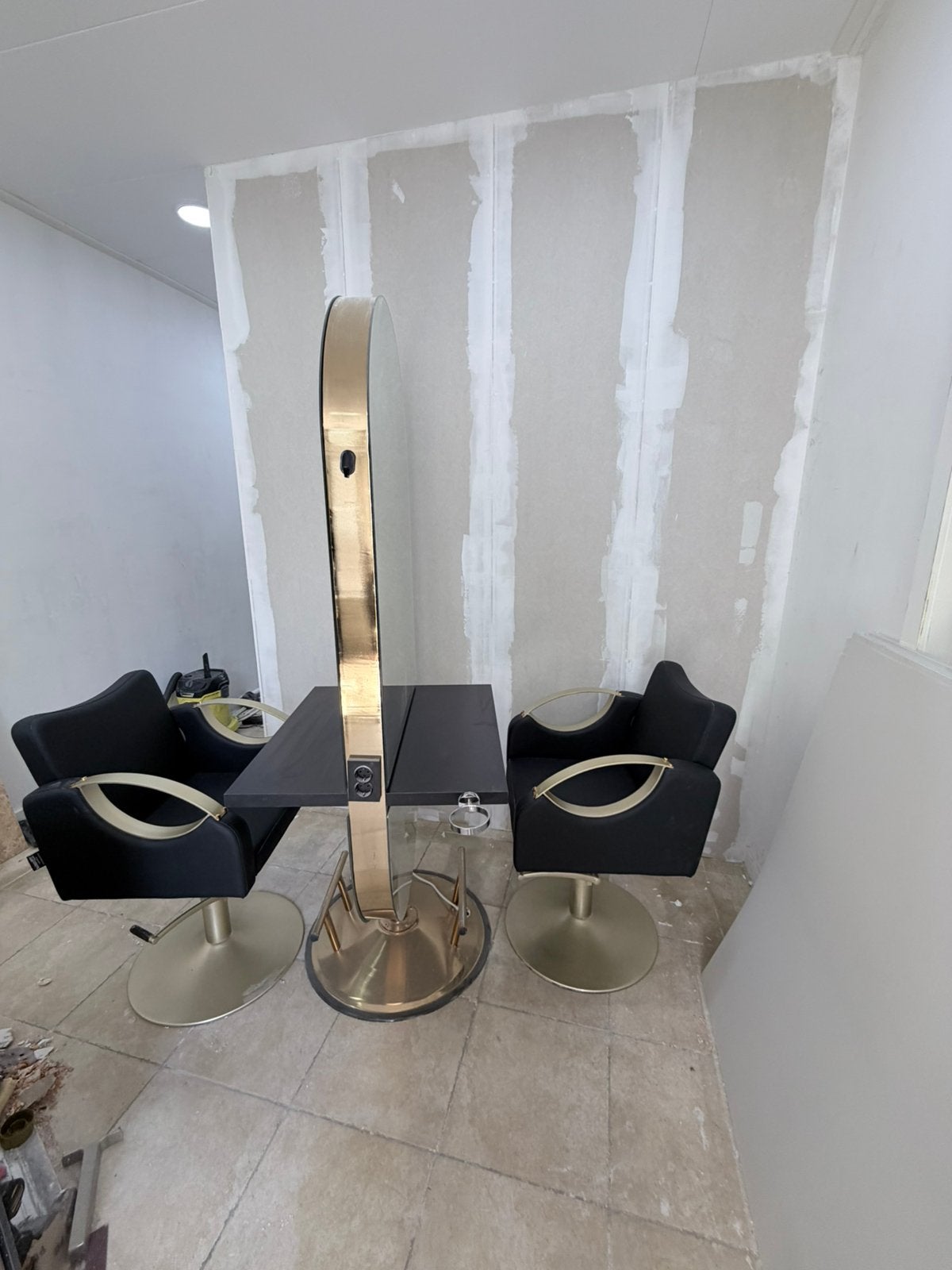 Te koop kapsalon setjes, Ophalen, Vijf, Zes of meer stoelen