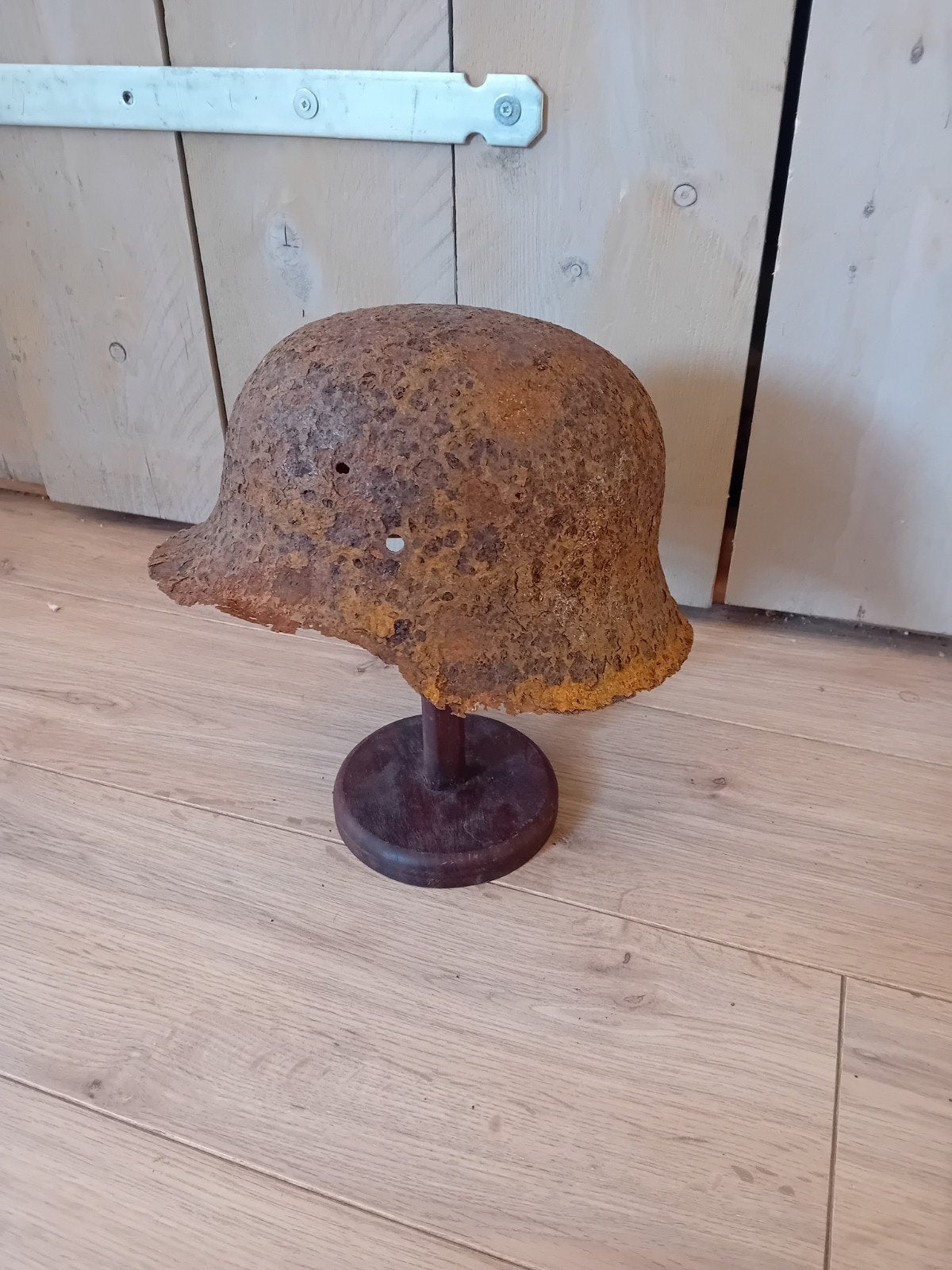 ​WO2 Duitse Helm (Stahlhelm) – Originele Bodemvondst, Verzamelen, Militaria | Tweede Wereldoorlog, Ophalen of Verzenden, Duitsland