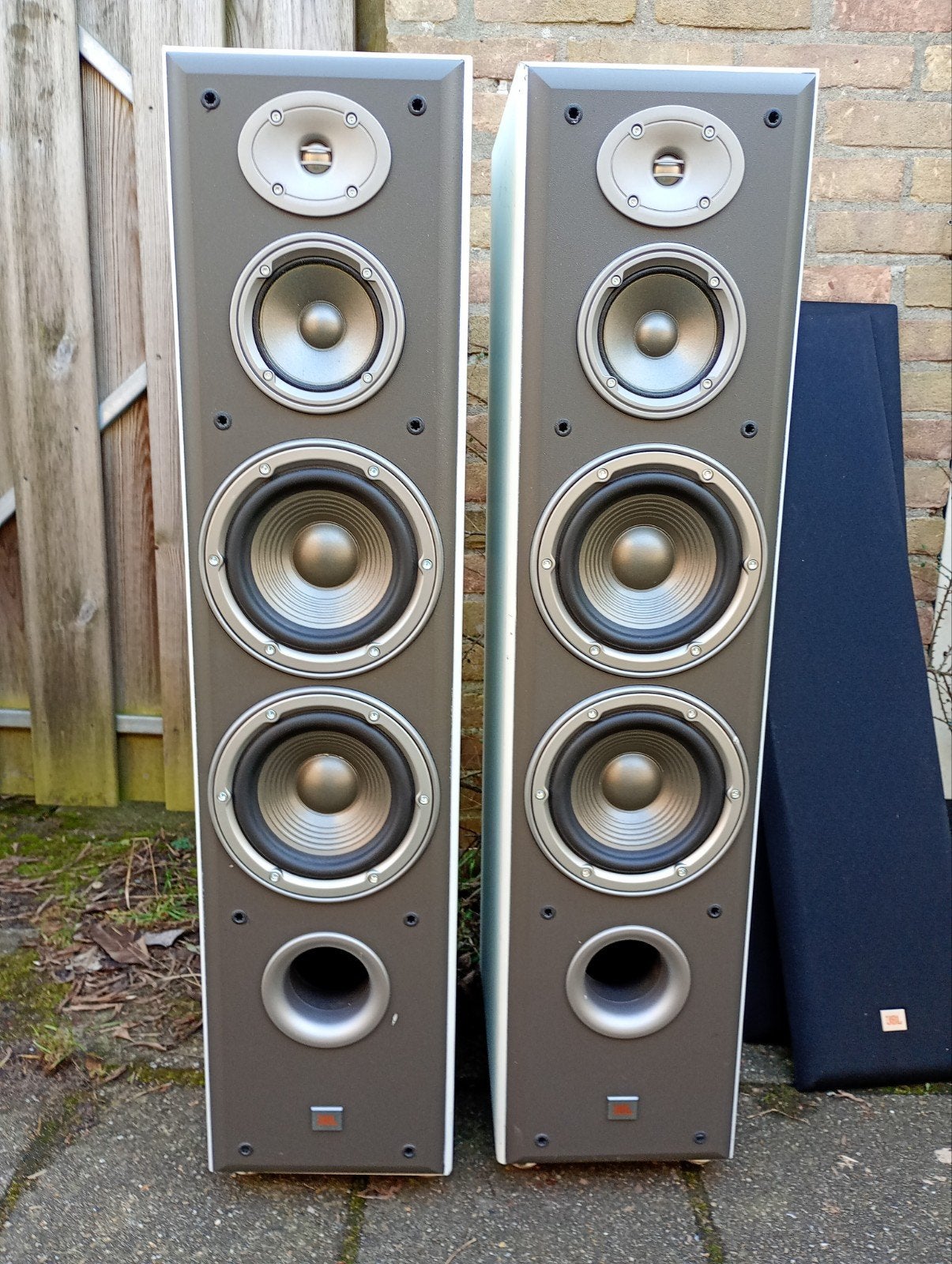 JBL Vloerstaande Luidsprekers - Krachtig Geluid, Audio, Tv en Foto, Vloerstaande luidspreker, Gebruikt, Ophalen of Verzenden, Basreflex