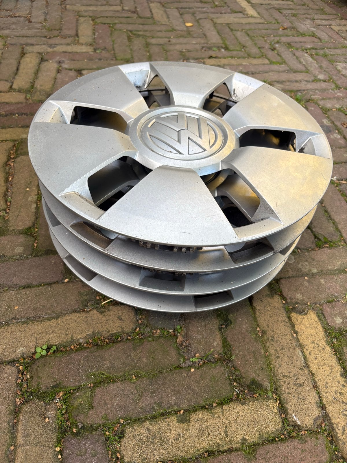 Originele VW Up! wieldoppen - Gebruikt, Auto diversen, Ophalen, Gebruikt