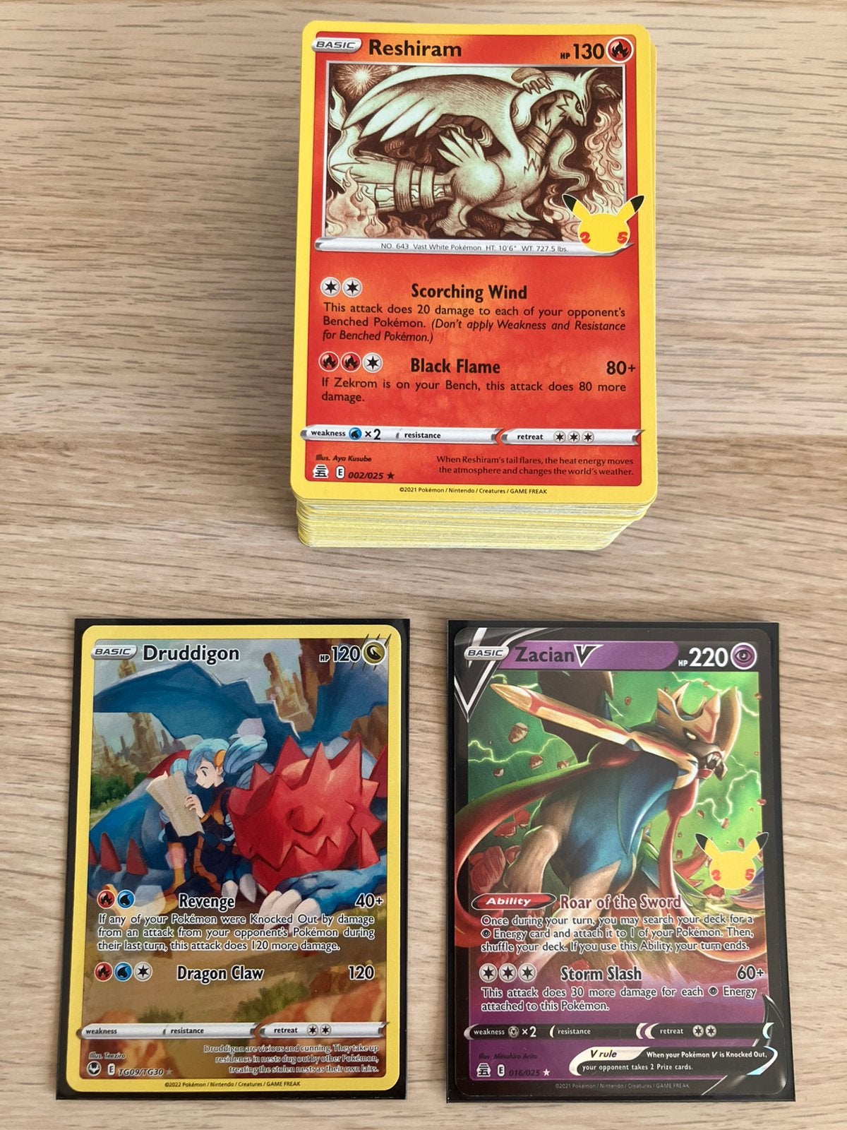 KADO TIP Set van 100 verschillende originele Pokemon kaarten, Ophalen of Verzenden, Zo goed als nieuw, Meerdere kaarten, Foil