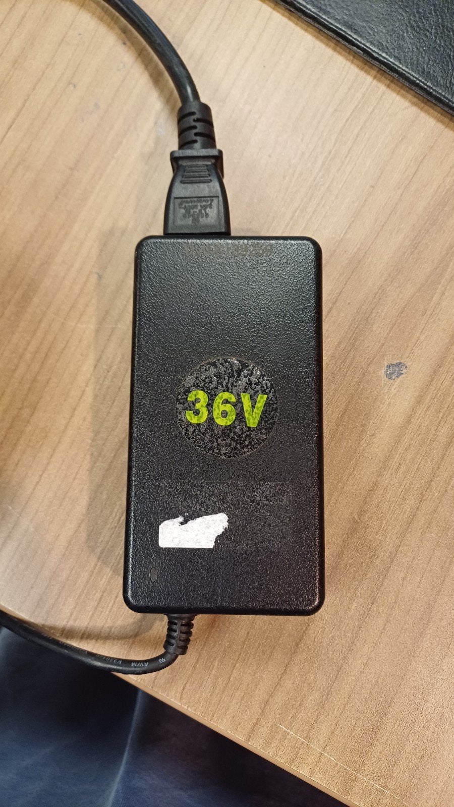 36V Li-ion/Li-Fe Batterijlader 42.0V 1.35A, Ophalen, Gebruikt