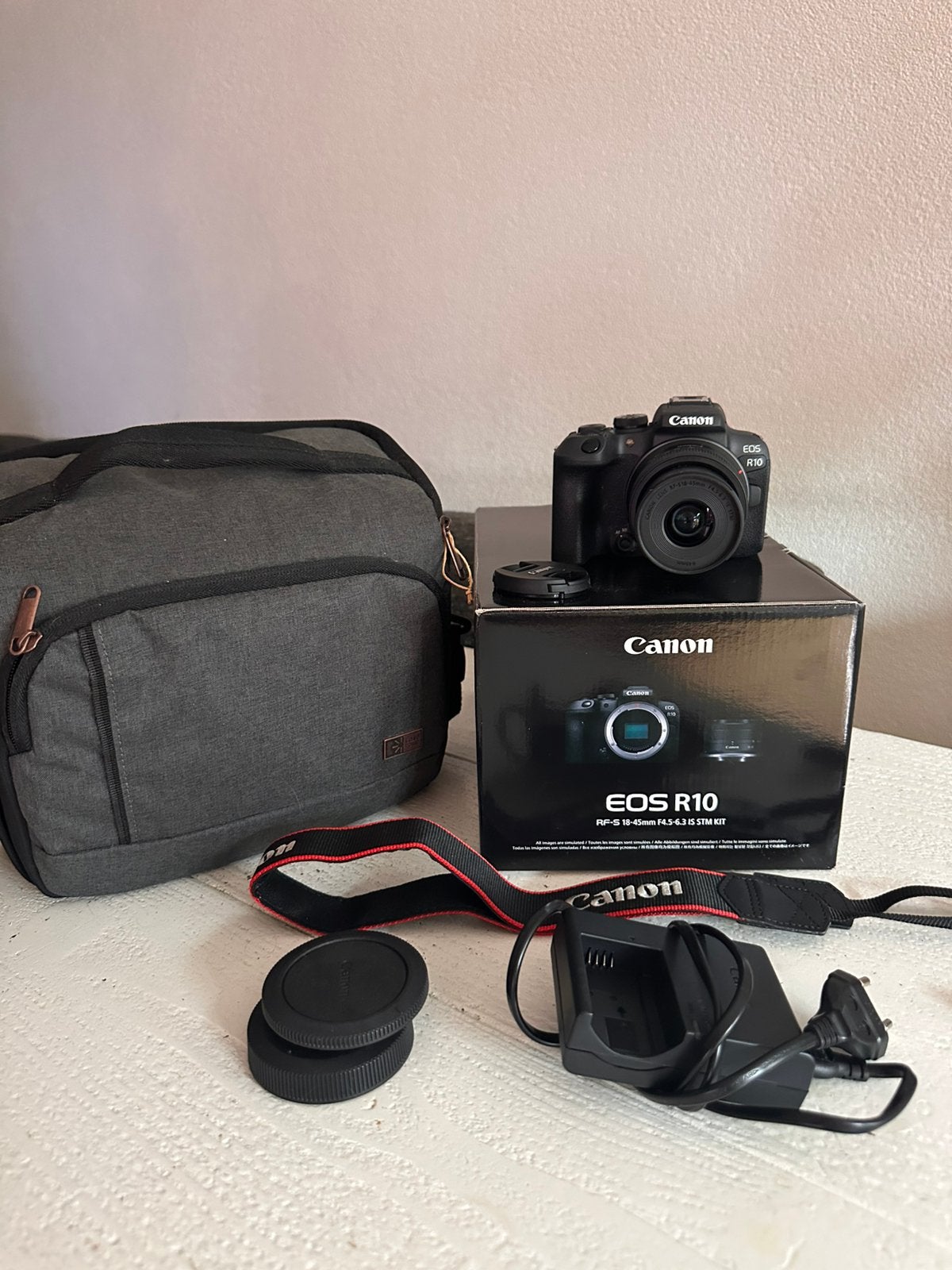 Canon EOS R10 + RF-S 18-45mm kitlens – Zo goed als nieuw, Audio, Tv en Foto, Fotocamera's Digitaal, Ophalen, Canon, Lensdop, Systeemcamera