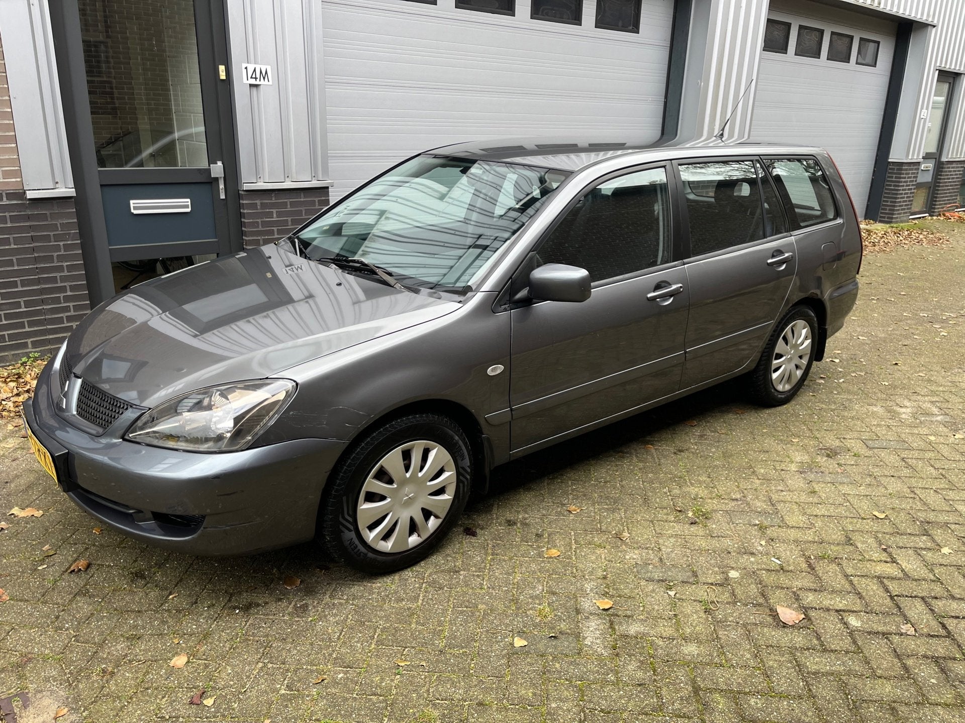 Mitsubishi Lancer Station Wagon 1.6 Inform! Airco! Boekjes!, Auto's, Voorwielaandrijving, Stof, Gebruikt, 4 cilinders
