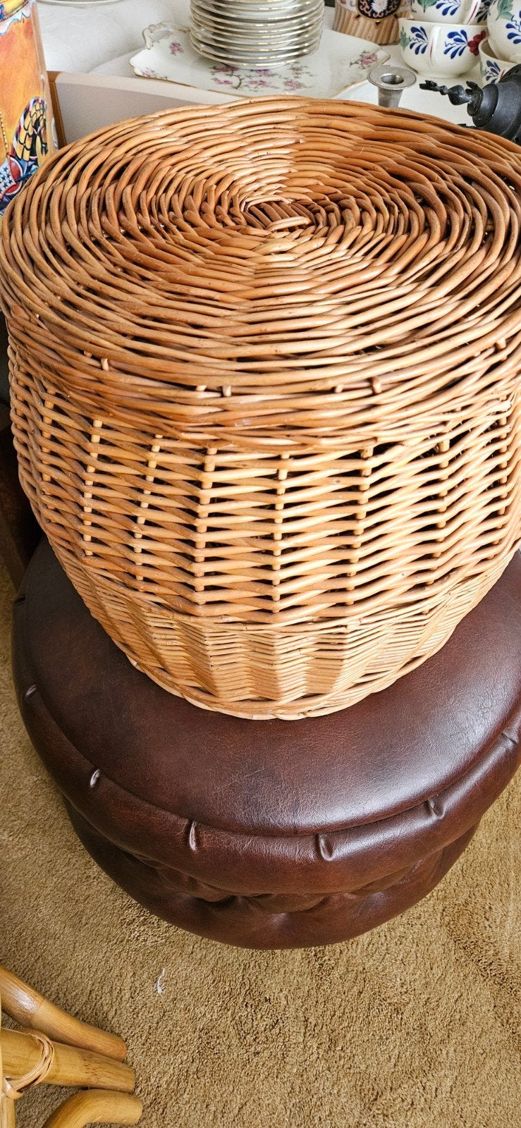 Vintage rieten mand met deksel, Huis en Inrichting, Gebruikt, Mand, Gevlochten, Rond
