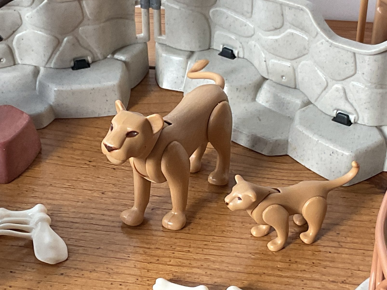 Foto 18 van PLAYMOBIL UITGEBREIDE GROTE DIERENTUIN 🐆 🦏 SUPER LEUK !!