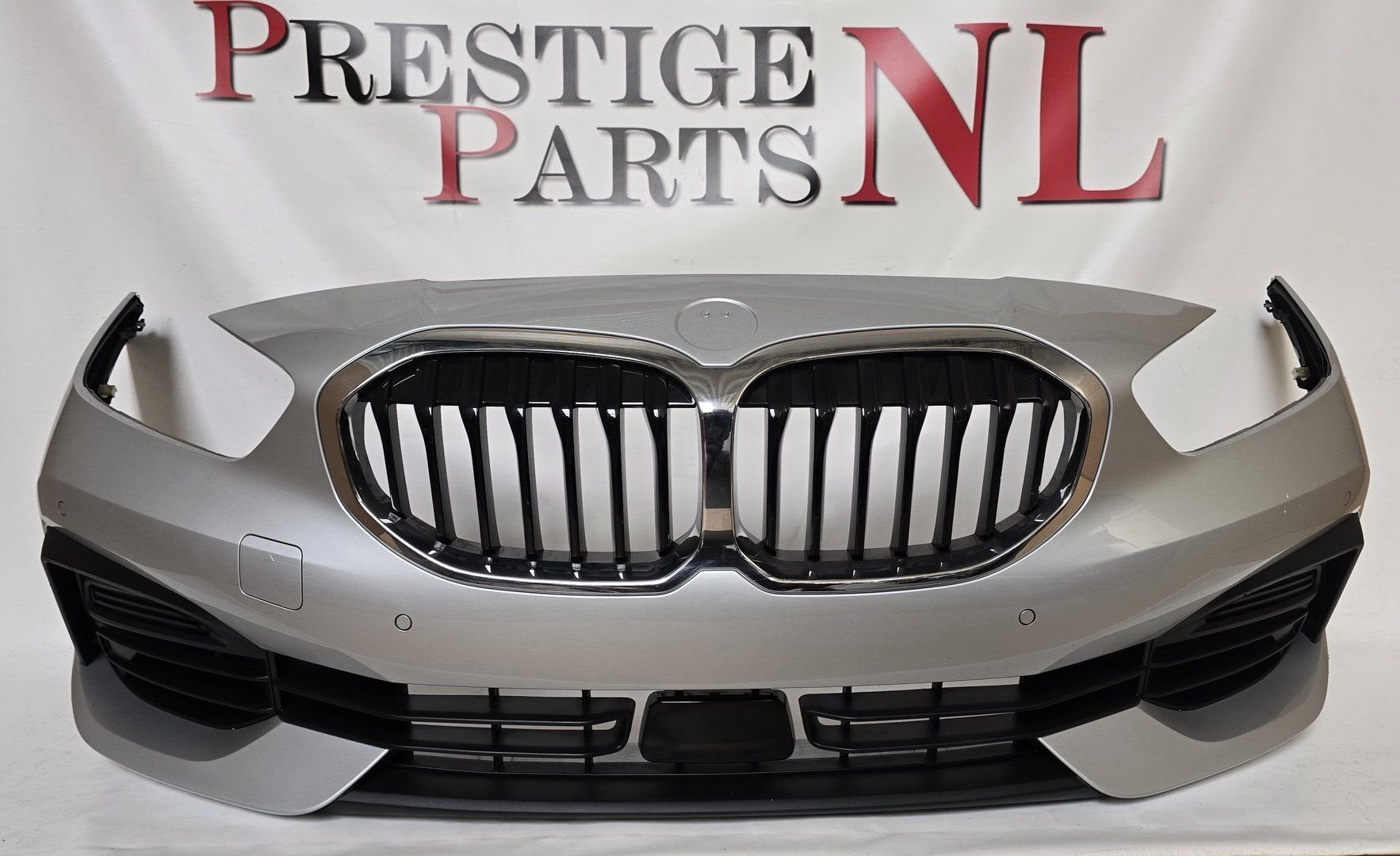 Voorbumper BMW 1 Serie F40 BASIC 4xPDC 51117459708 COMPLEET, Gebruikt, -, Voor, Ophalen of Verzenden