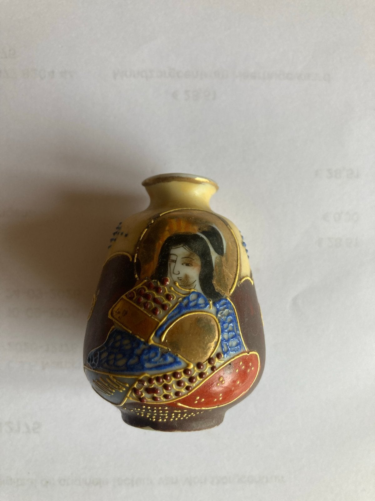 Antiek Japans Satsuma vaasje met dame, 6cm, Ophalen of Verzenden