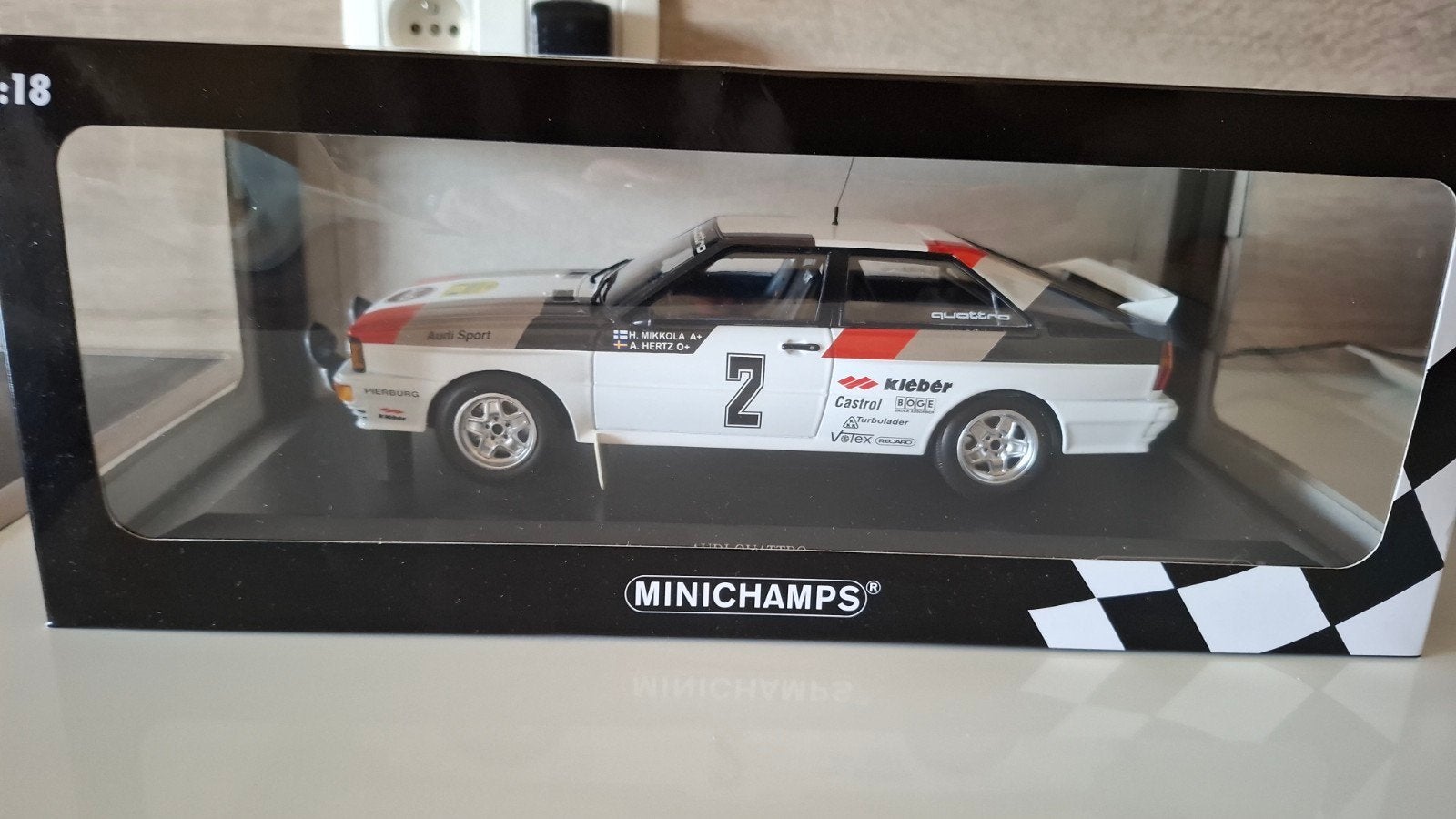 Minichamps Audi quatro, Hobby en Vrije tijd, Modelauto's | 1:18, Ophalen of Verzenden, Nieuw, Auto, MiniChamps