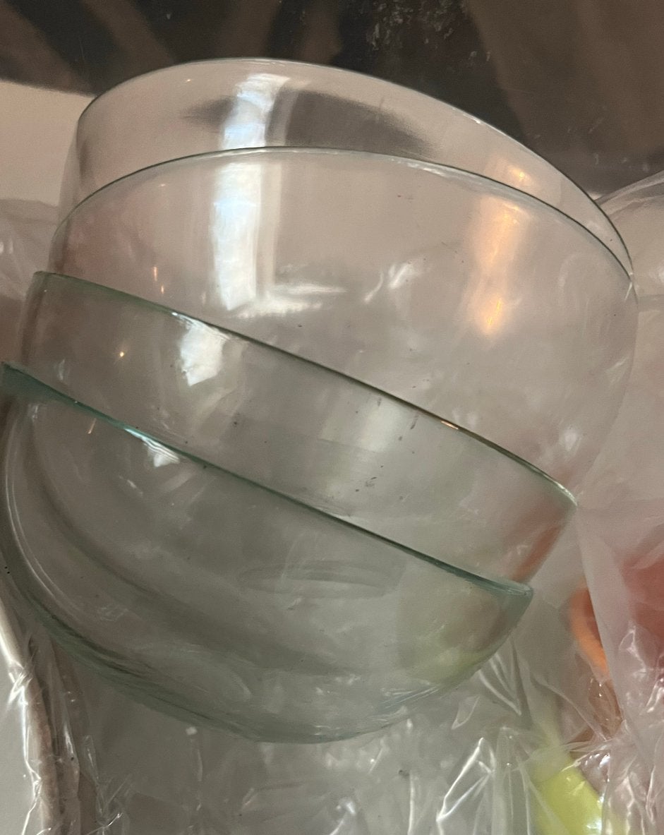 GRATIS Set van 4 glazen schaaltjes - Zo goed als nieuw, Huis en Inrichting, Woonaccessoires | Schalen en Manden, Ophalen, Schaal