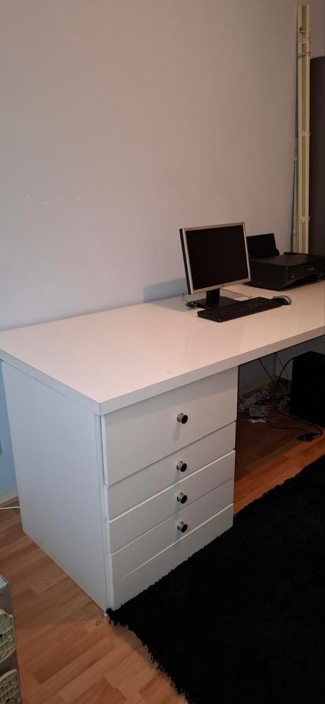 Bureau wit met RVS incl. bureau stoel erbij, Ophalen of Verzenden