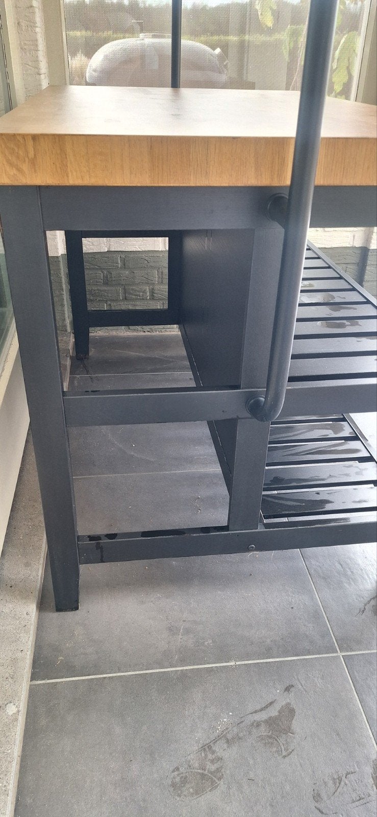 Foto 6 van Bartafel / BBQ Tafel met Houten Blad en Metalen Frame