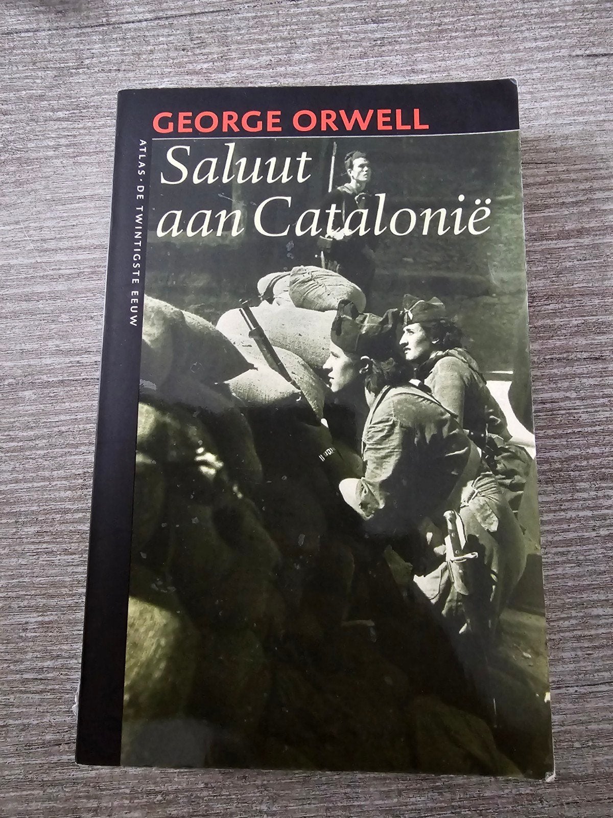 Salute aan Catalonië - George Orwell (Atlas), Ophalen of Verzenden, Gelezen, George Orwell