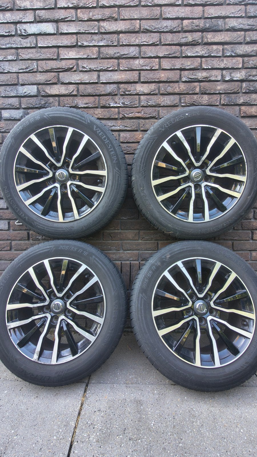 Mooie velgen met Vredestein zomerbanden voor Volvo V40/V50, Auto-onderdelen, Banden en Velgen, Ophalen, Gebruikt, 16 inch, Banden en Velgen