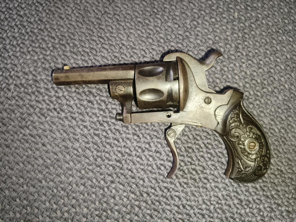 Revolver, Ophalen of Verzenden