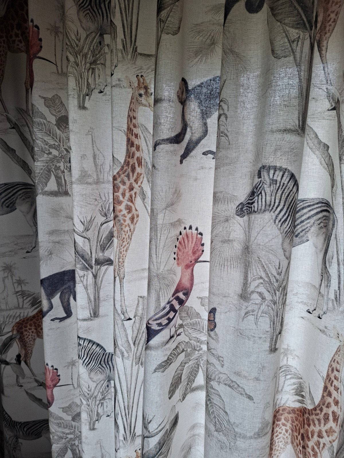 Gordijnen dierenprint kwantum, 200 cm of meer, Wit, Ophalen of Verzenden, Zo goed als nieuw