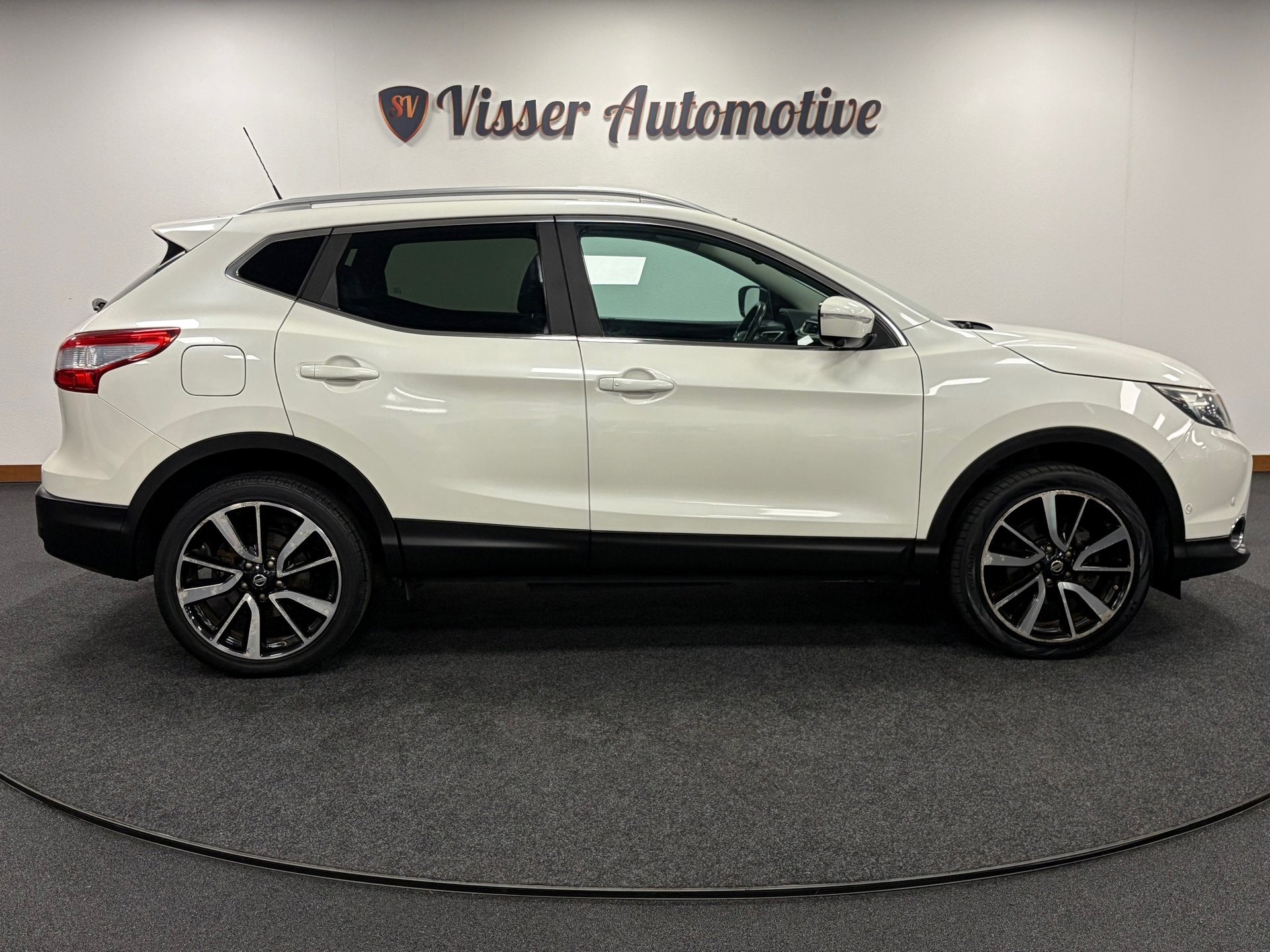 Nissan Qashqai 1.2 Tekna*360-Camera*Stoelverwarming*Pano*NAP, Auto's, Voorwielaandrijving, Euro 5, Gebruikt, Automatische klimaatregeling