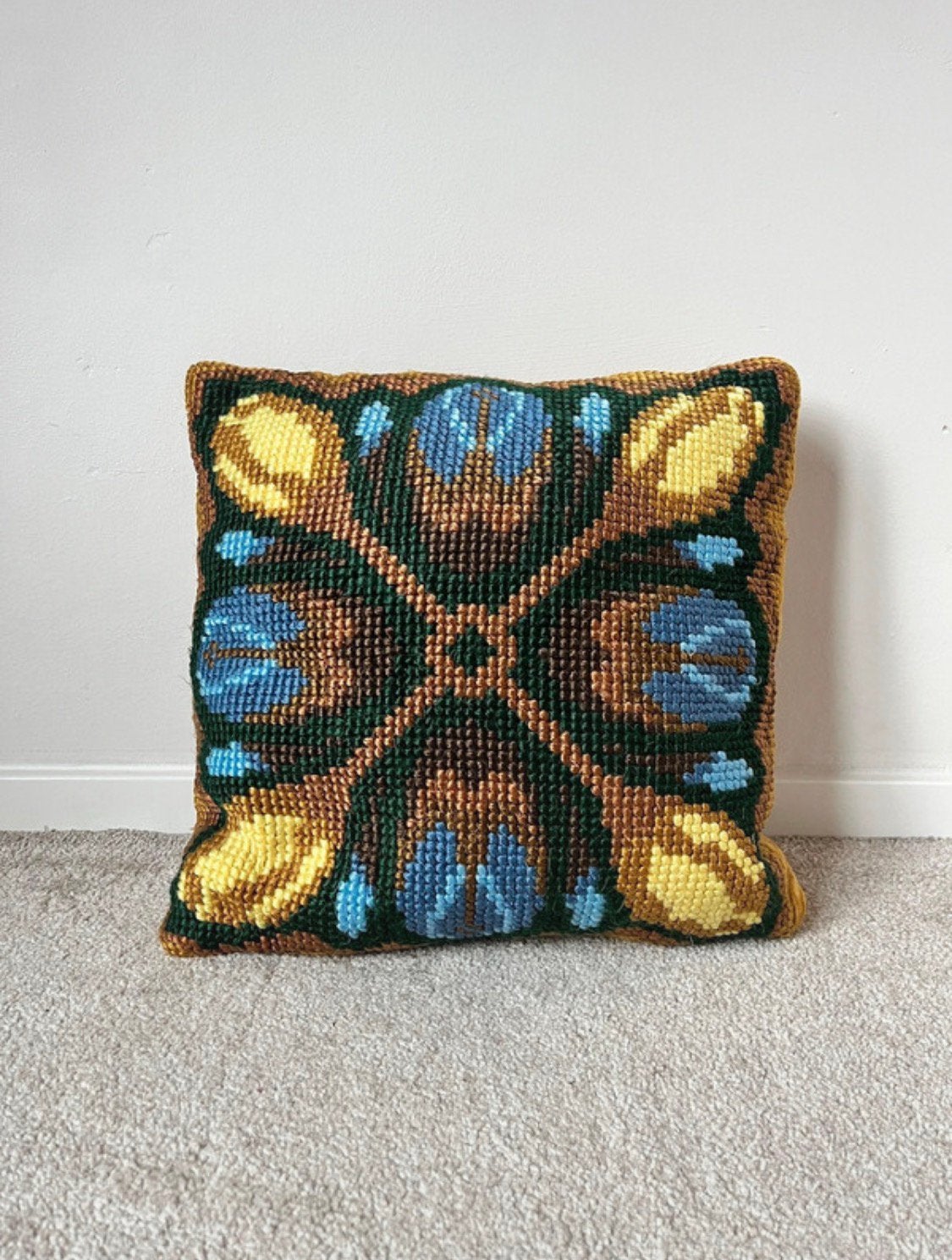 Vintage kussen met geborduurd patroon, 36x37cm. Boho 70s 60s, Overige merken, Gebruikt, Vierkant, Sierkussen