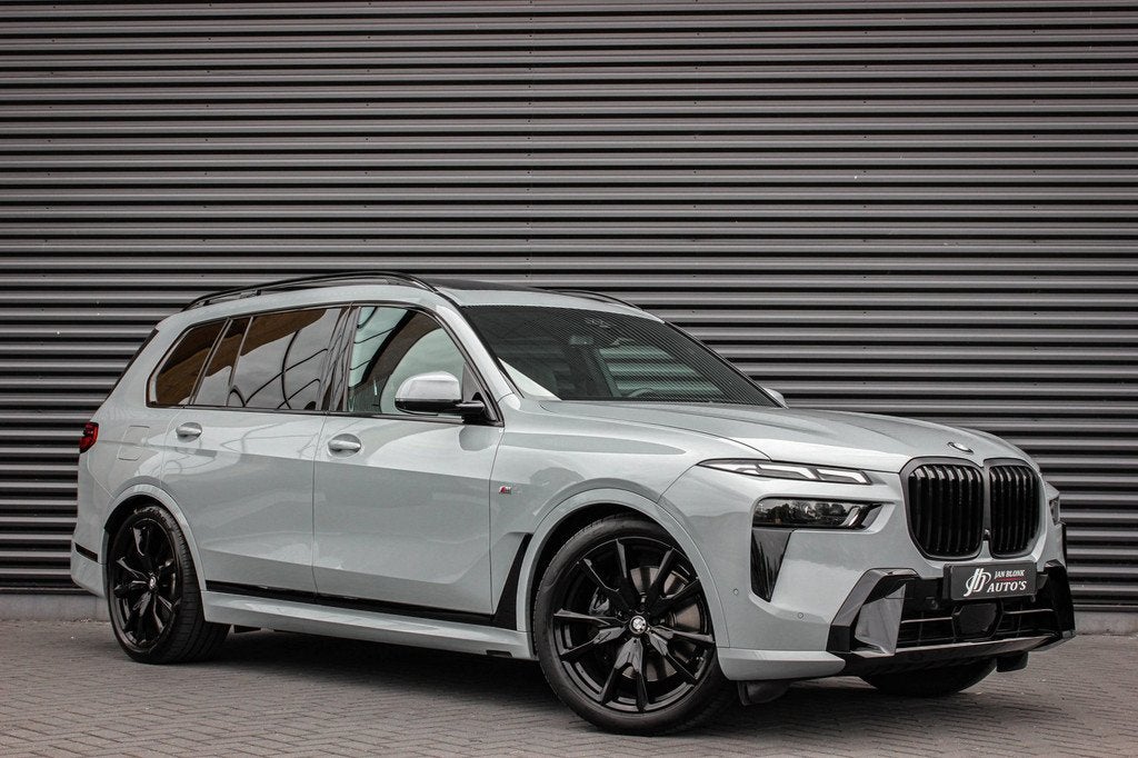BMW X7 XDrive40d High Executive / HEAD- UP / PANO- DAK / LUC, Auto's, BMW, Gebruikt, 2993 cc, 7 stoelen, 340 pk