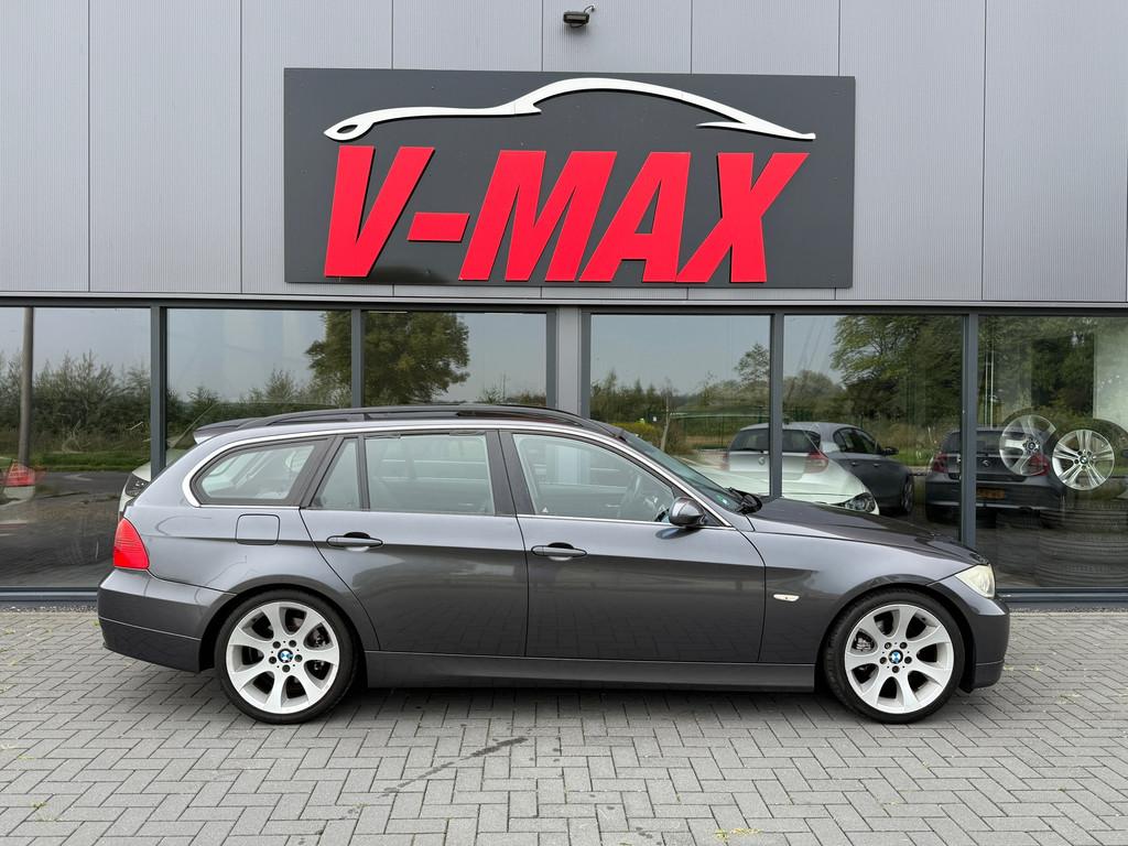 BMW 325i Touring High Exec Pano Leder Carplay Xenon, Achterwielaandrijving, Gebruikt, Zwart, 2497 cc