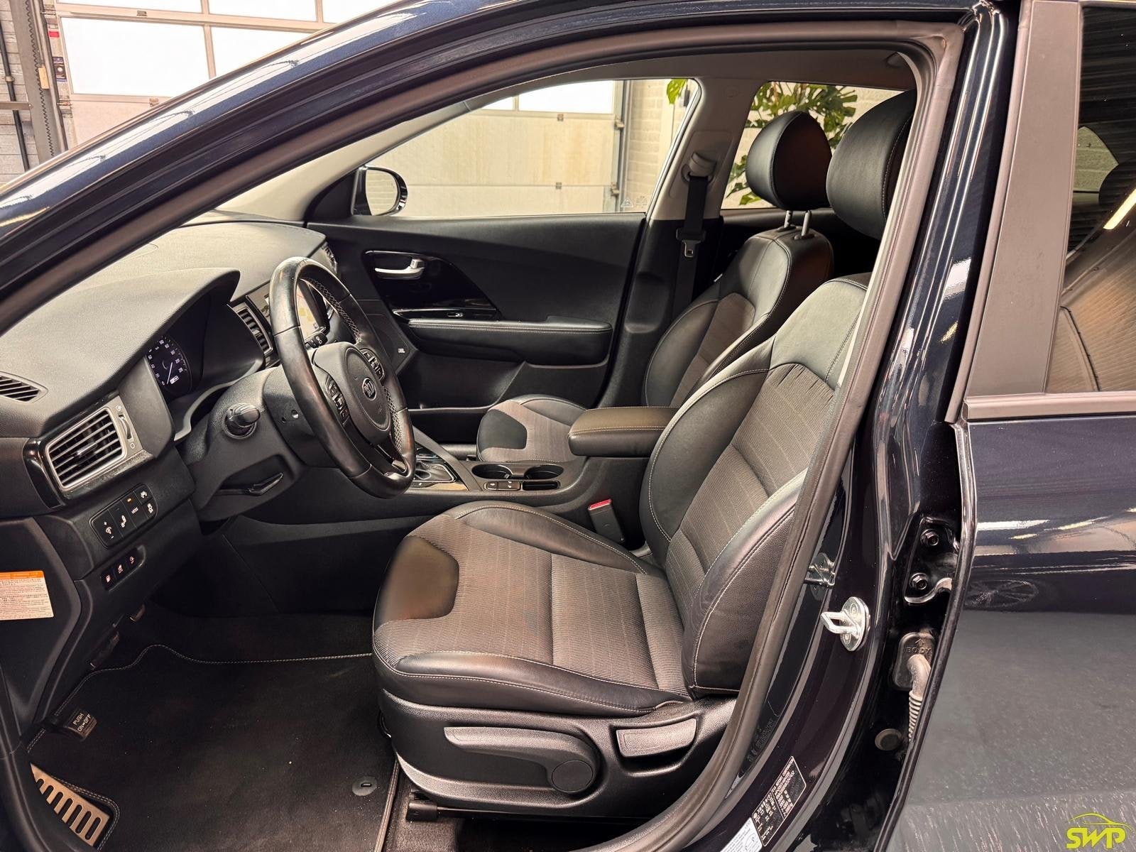 Kia Niro 1.6 GDi PHEV DynamicPlusLine | ACC | Trekhaak | Nav, Auto's, 77 km/l, Gebruikt, Blauw, Hybride Elektrisch/Benzine