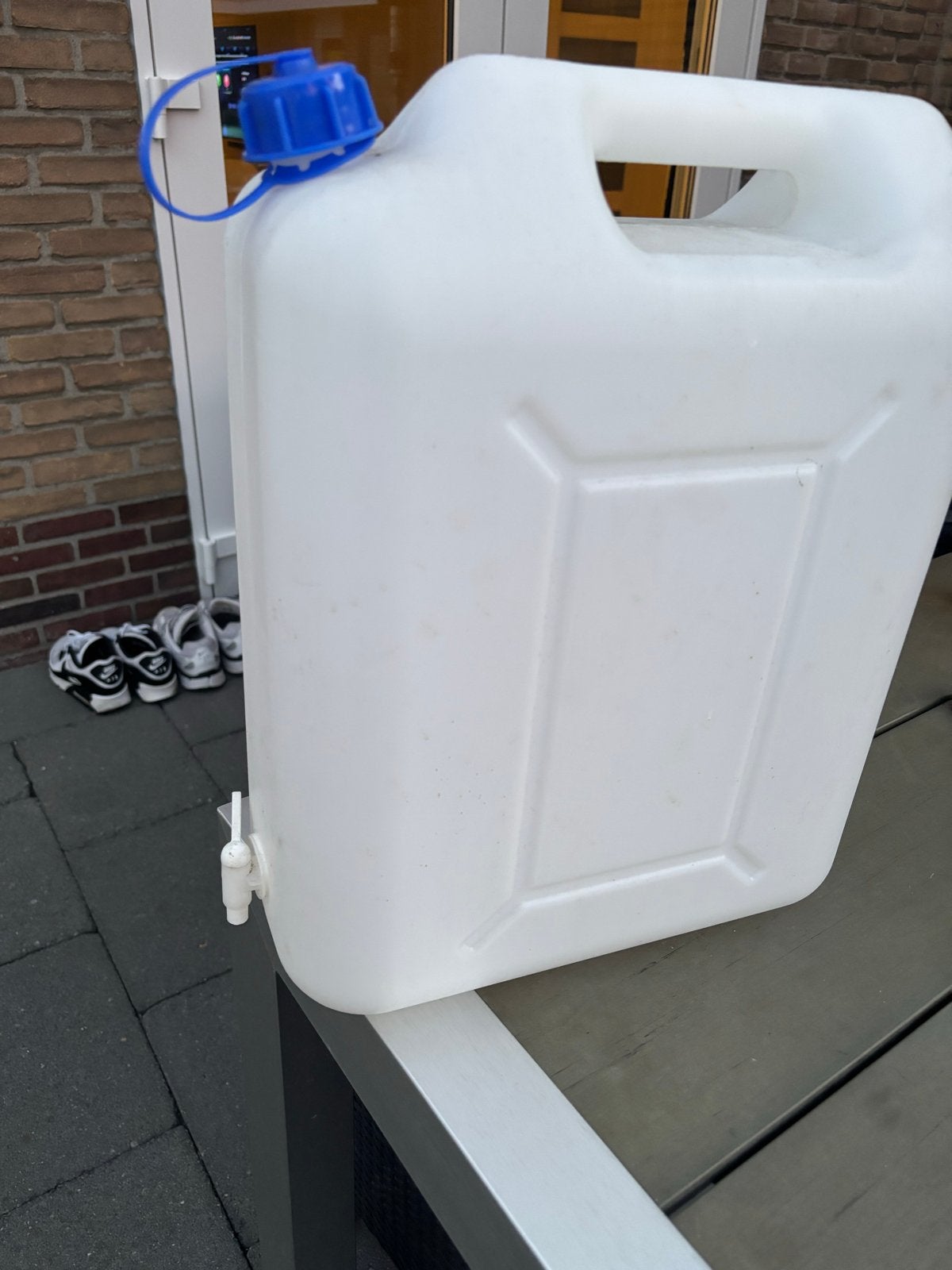 Witte jerrycan met kraantje, Ophalen of Verzenden, Gebruikt