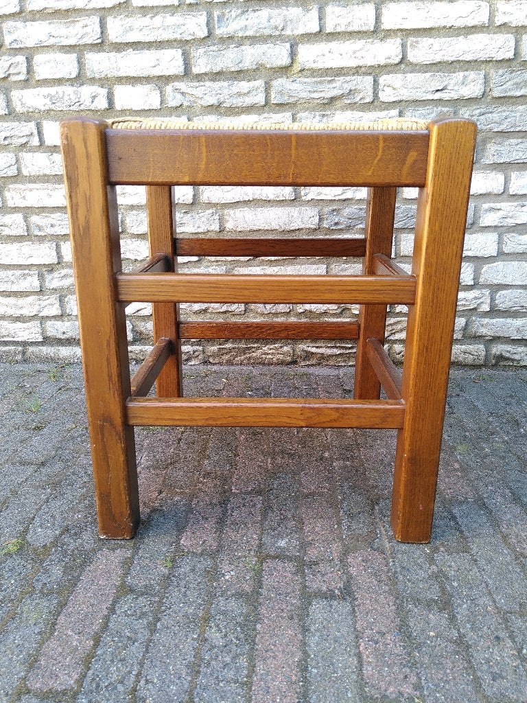 Houten kruk, Ophalen