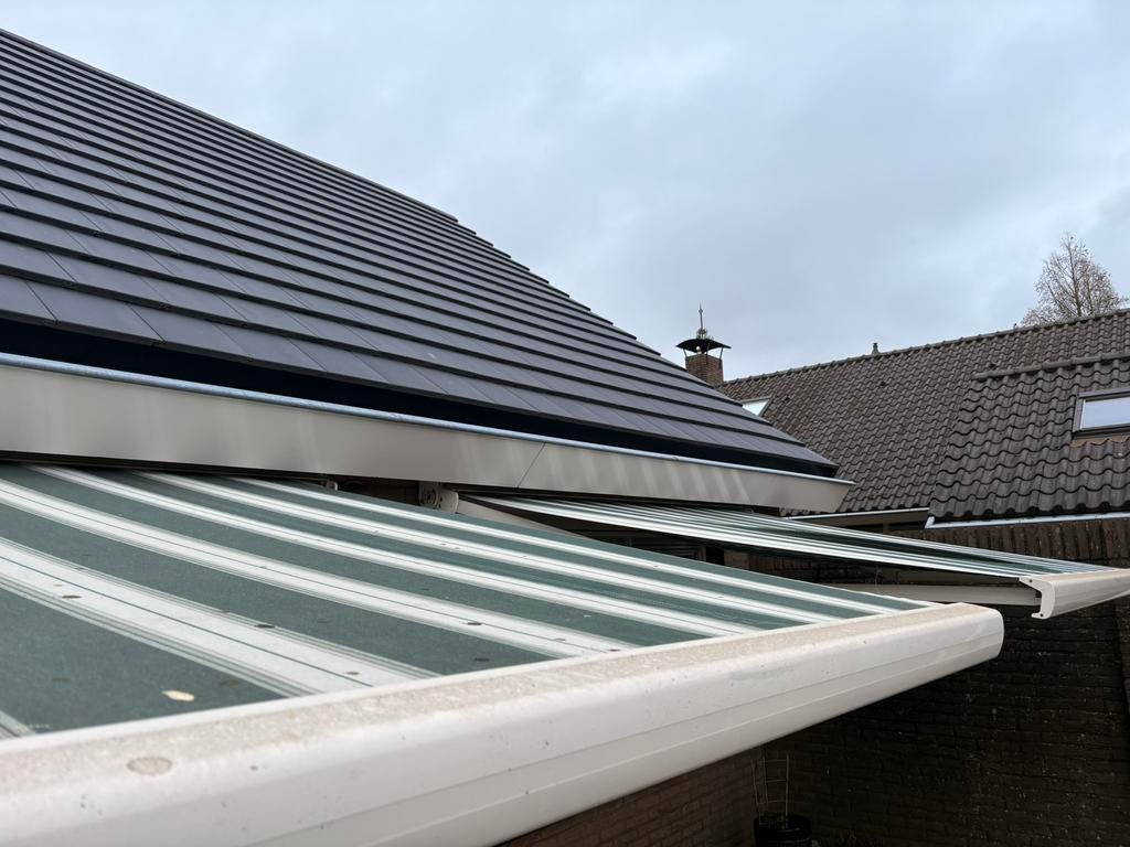 Te koop 2 zonneschermen, Ophalen, Gebruikt, Elektrisch, 150 tot 300 cm