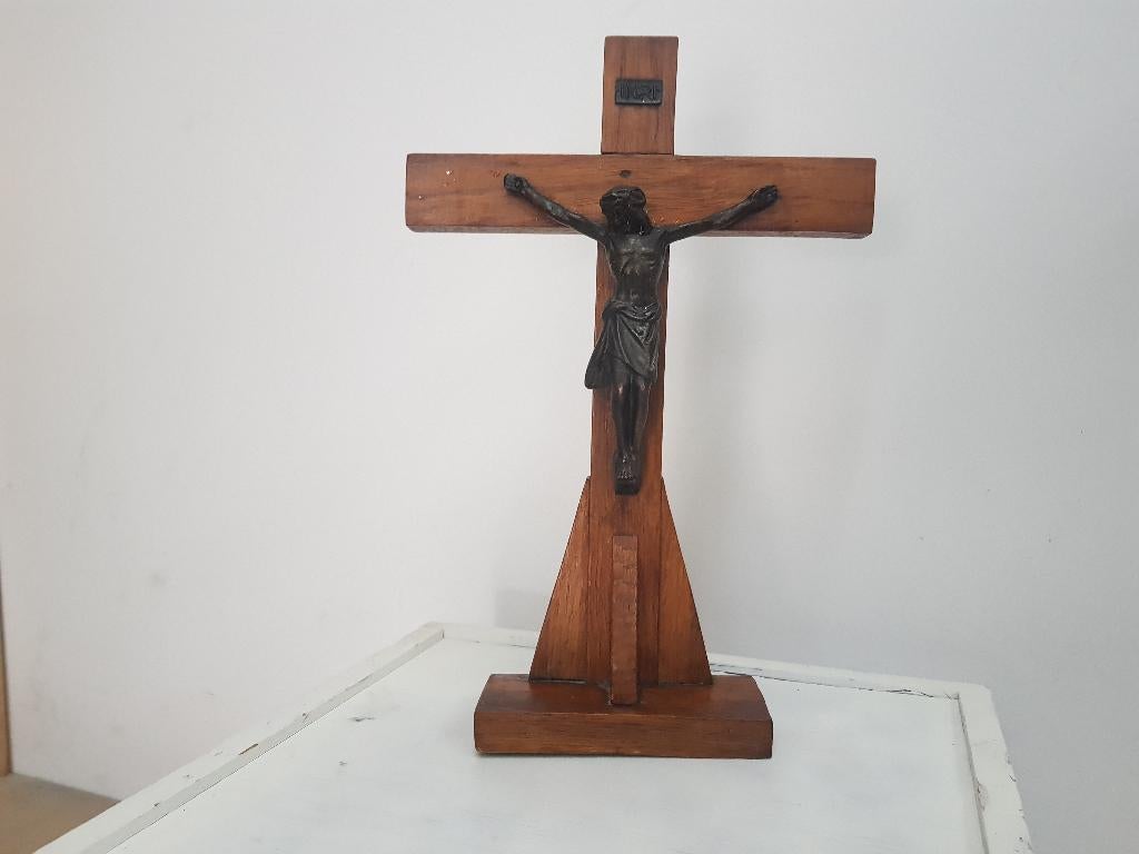 antieke houten staande kruis met crucifix, Ophalen of Verzenden
