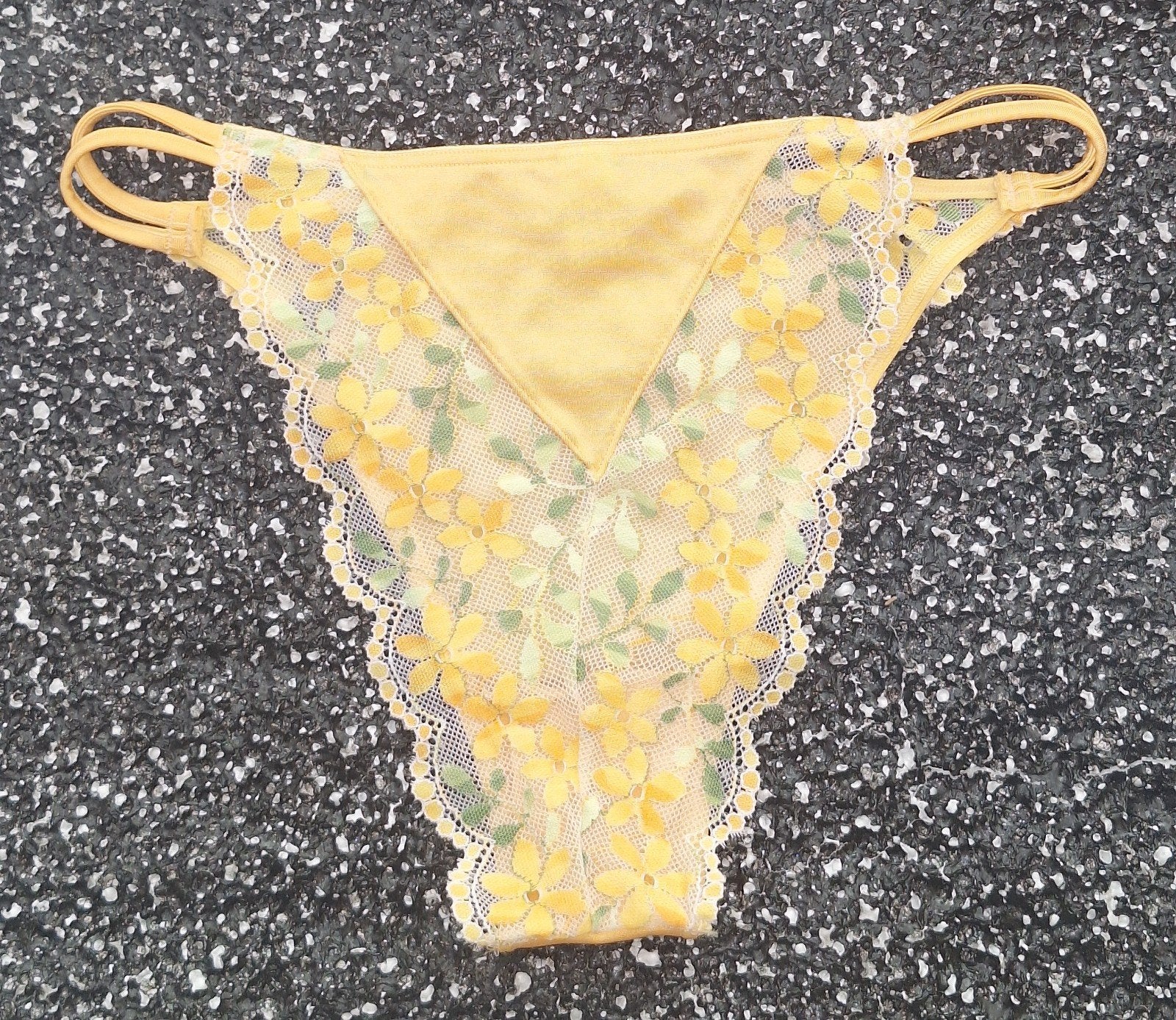 Sexy satijn/kanten slip van Sanpellegrino (M), Verzenden, Geel, Slip