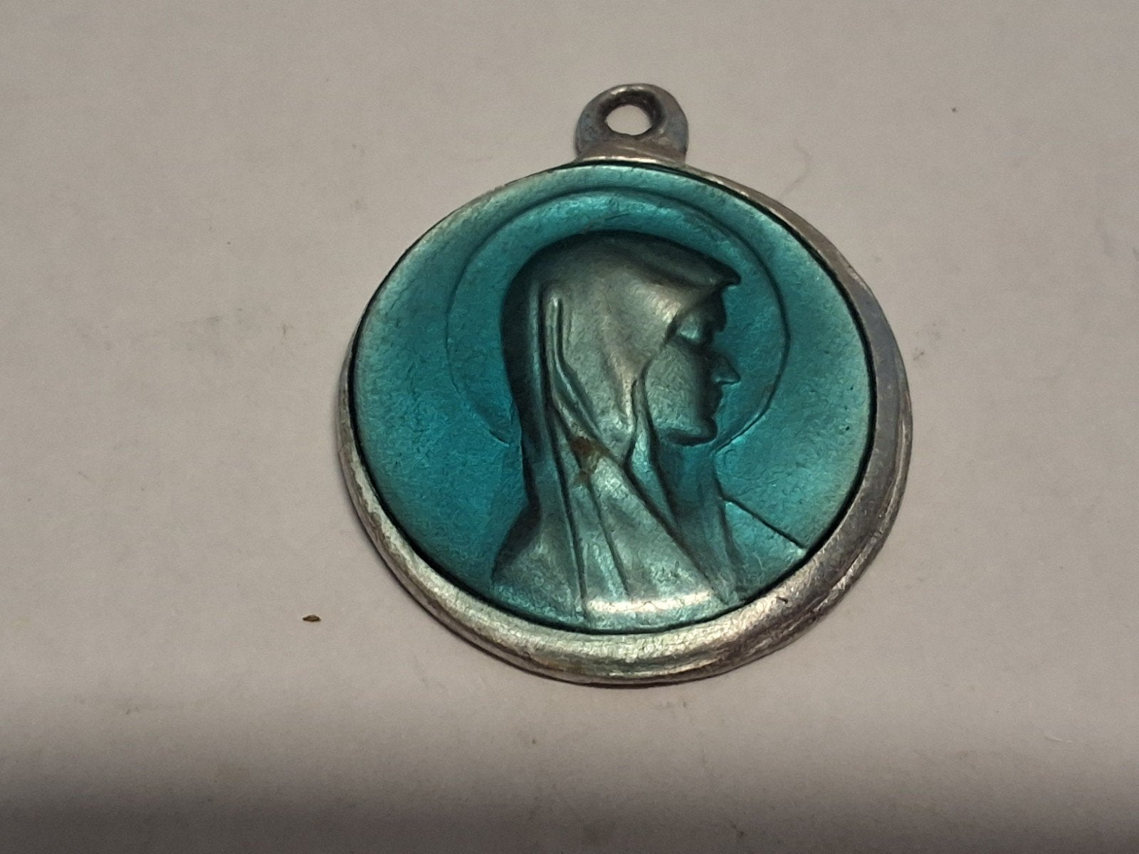 Vintage Maria Medaille Aluminium Blauw St Bernadette 2cm, Ophalen of Verzenden