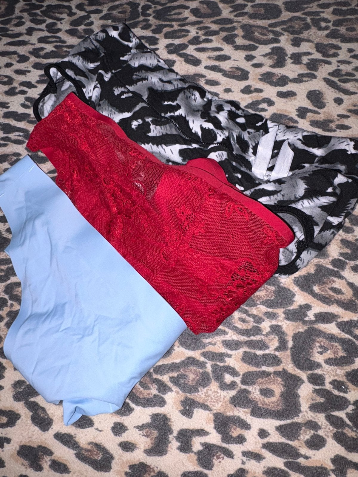 Strings en of setje lingerie, Kleding | Dames, Leggings, Maillots en Panty's, Overige kleuren, Verzenden, Onbekend, Panty