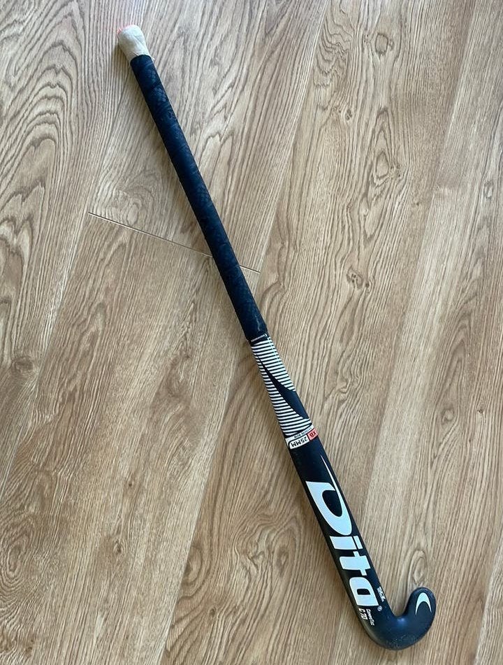Dita compo tec c70 extreme bow carbon hockey stick, Sport en Fitness, Hockey, Ophalen of Verzenden, Gebruikt, Stick