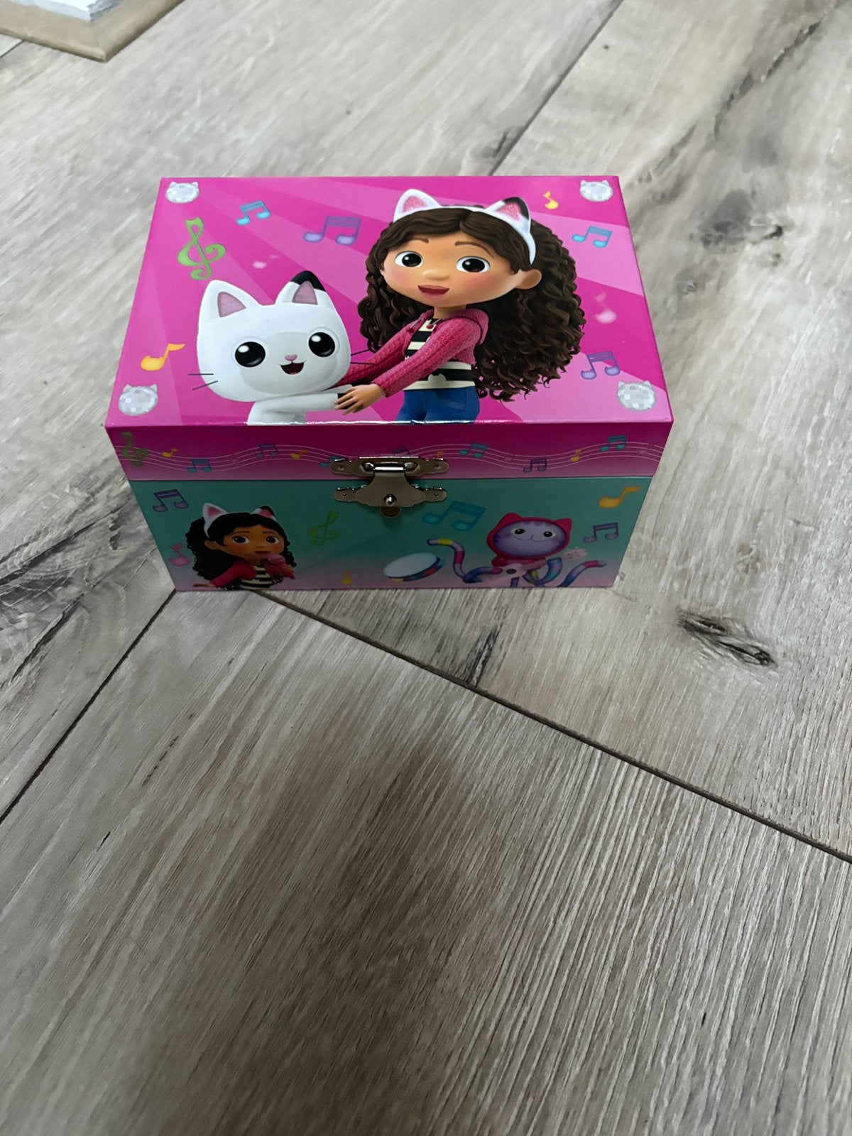 Gabby’s poppenhuis muziekdoosje, Ophalen, Zo goed als nieuw
