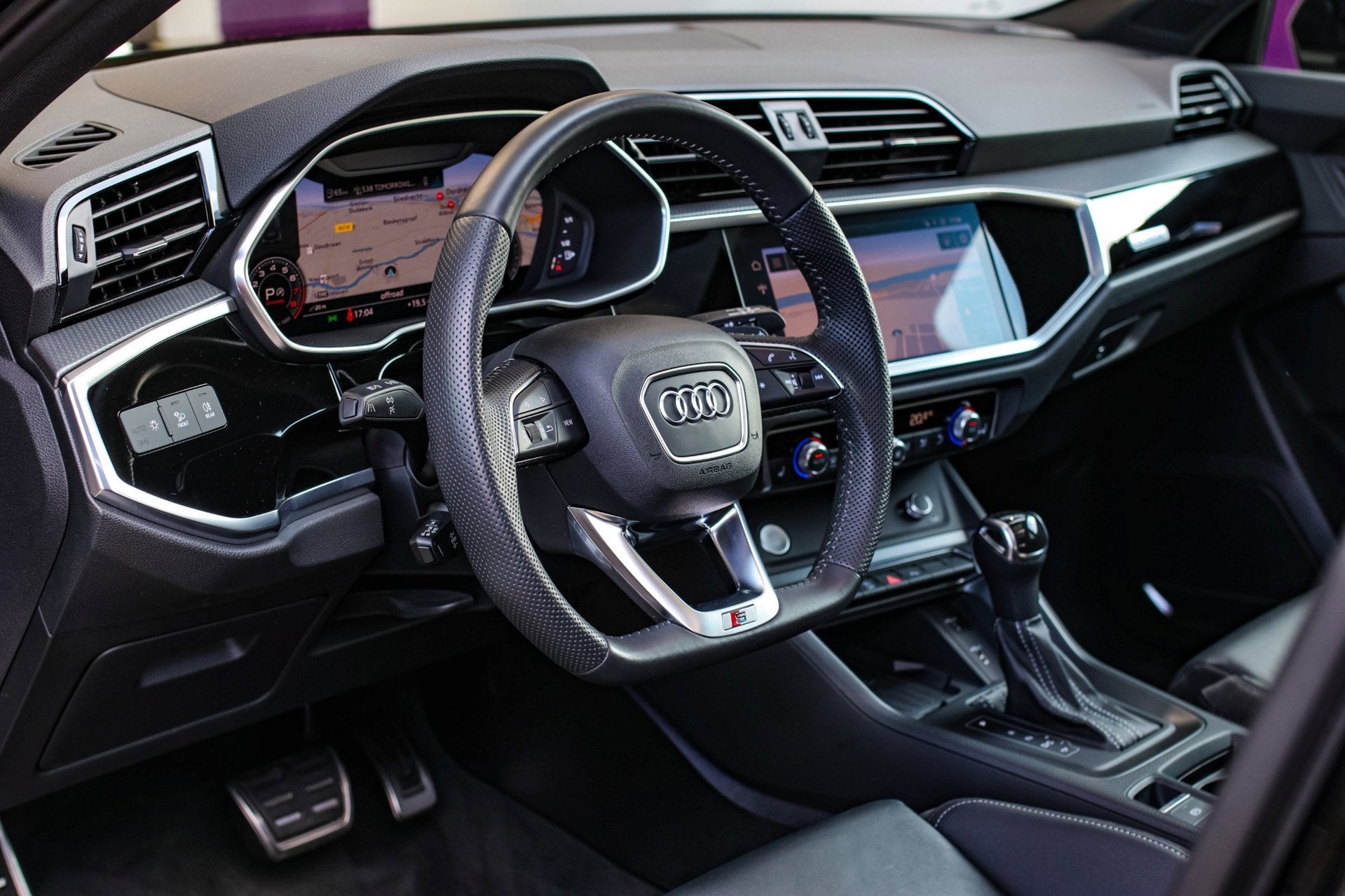 Audi Q3 40 TFSI Quattro 3X S-Line *Pano*B&O*Keyless*Camera*, Auto's, Audi, Automaat, Gebruikt, 1984 cc, Zwart