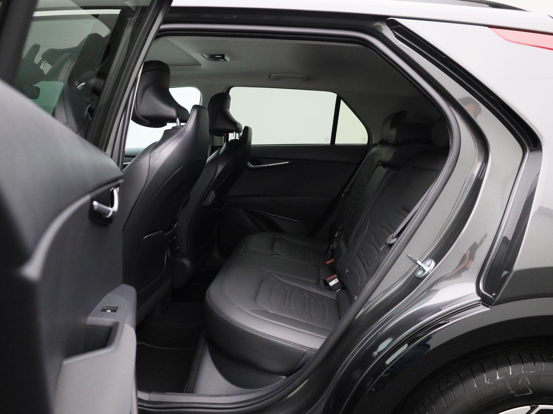 Foto 12 van Kia Niro 1.6 GDi PHEV DynamicPlusLine | Navi | Camera | Elec