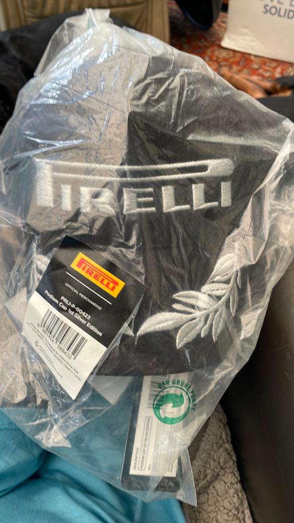 Cap Pirelli nieuw 1st silver edition, Ophalen of Verzenden, Nieuw, Pet
