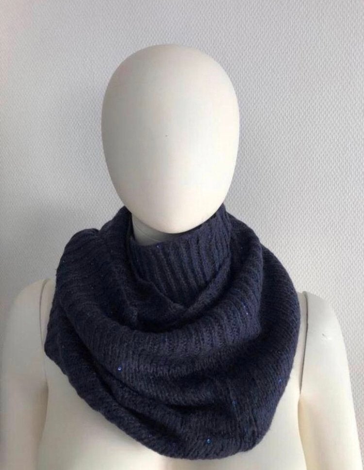 H&M shawl sjaal gebreid breisel blauw pailletten, Verzenden, Zo goed als nieuw, Maat 46/48 (XL) of groter, Sjaal