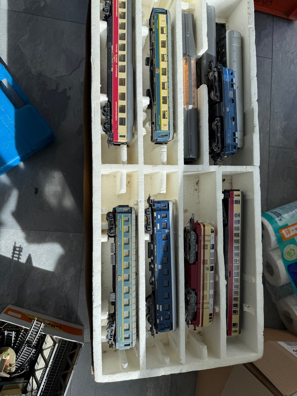 Grote modelspoorbaan collectie: treinen, rails, gebouwen, Hobby en Vrije tijd, Gelijkstroom of Wisselstroom, Analoog, Ophalen
