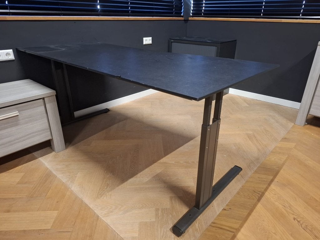 Groot Bureau (verstelbaar) & Schuifdeurkast/Archiefkast, Huis en Inrichting, Bureaus, Ophalen, Gebruikt, 180 cm, In hoogte verstelbaar
