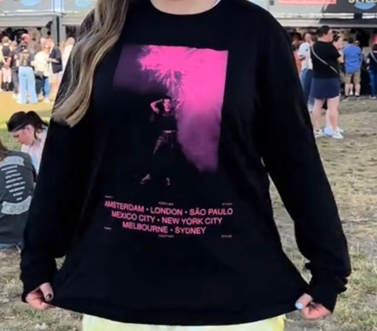 GEZOCHT: Harry Styles AMEX longsleeve, Ophalen of Verzenden, Zo goed als nieuw