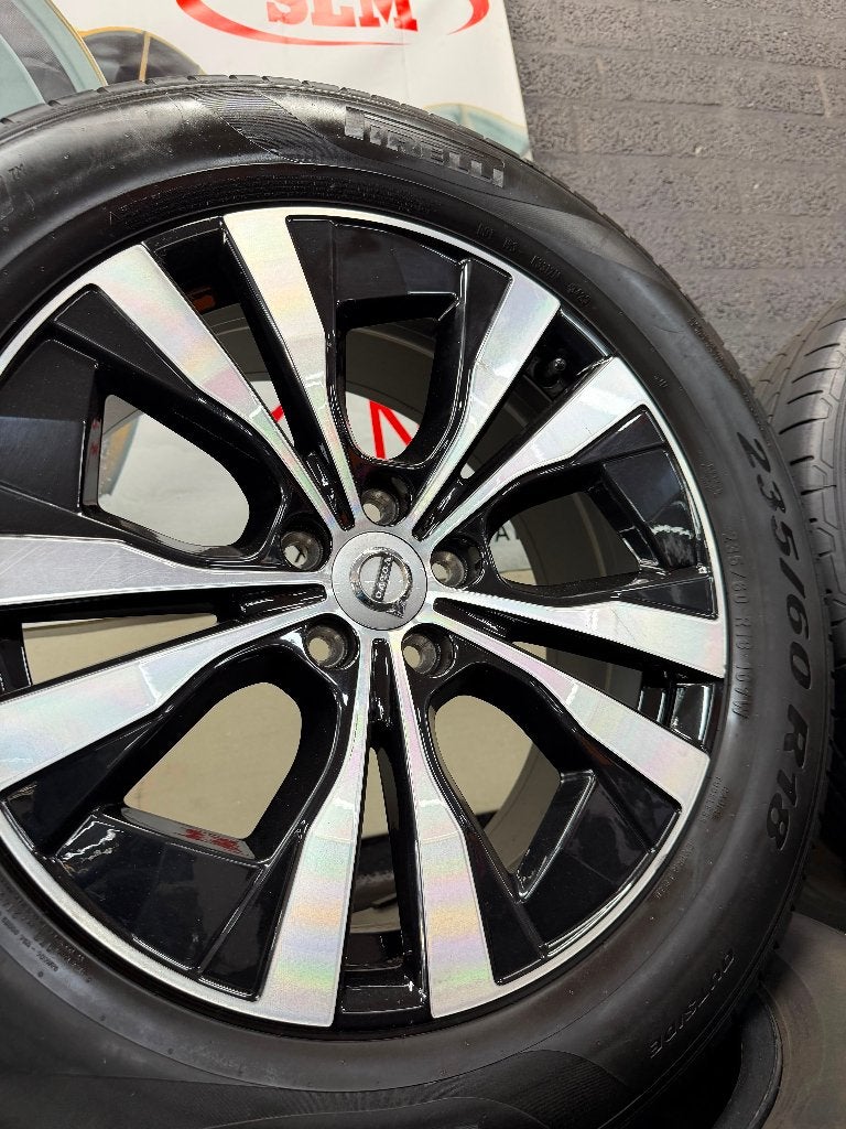 18 inch originele Volvo XC60 velgen met zomerbanden, Auto-onderdelen, Banden en Velgen, 19 inch, Banden en Velgen, 235 mm, Winterbanden