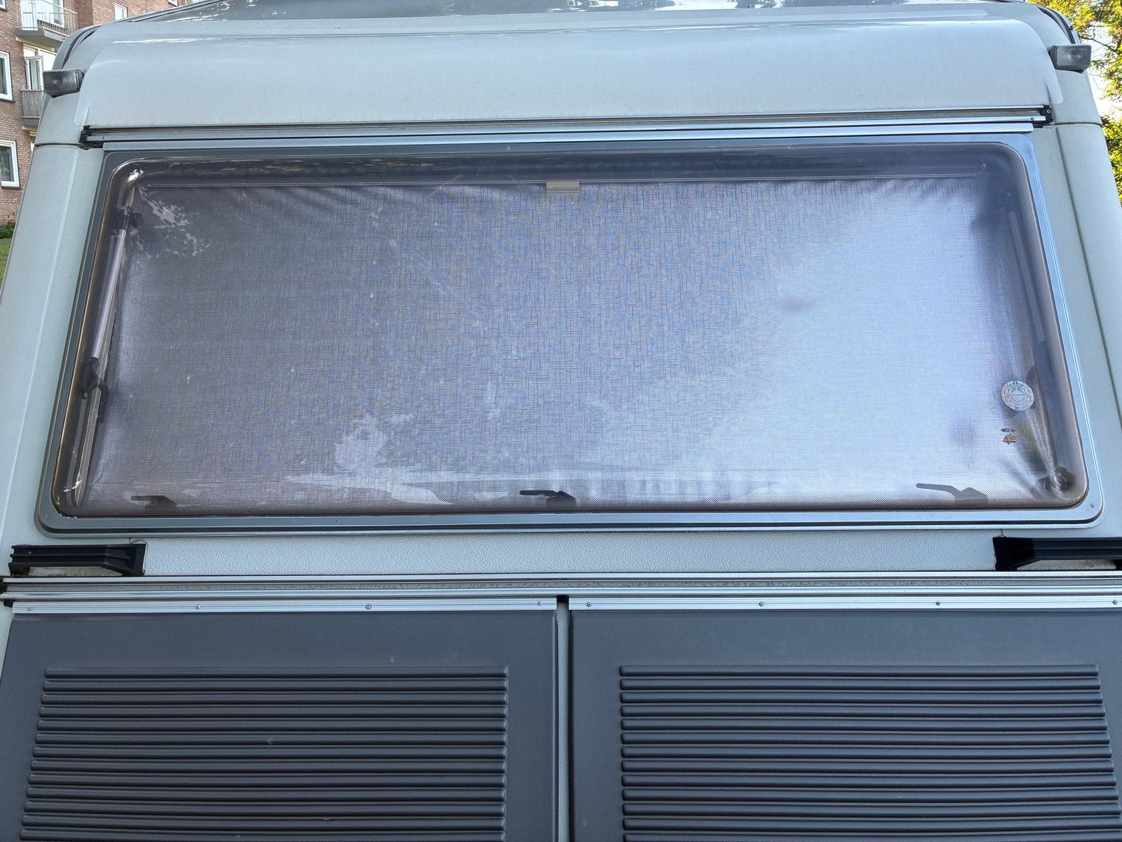 GEZOCHT: caravan raam voorkant Kip 47 (1998), Caravans en Kamperen, Ophalen of Verzenden, Gebruikt