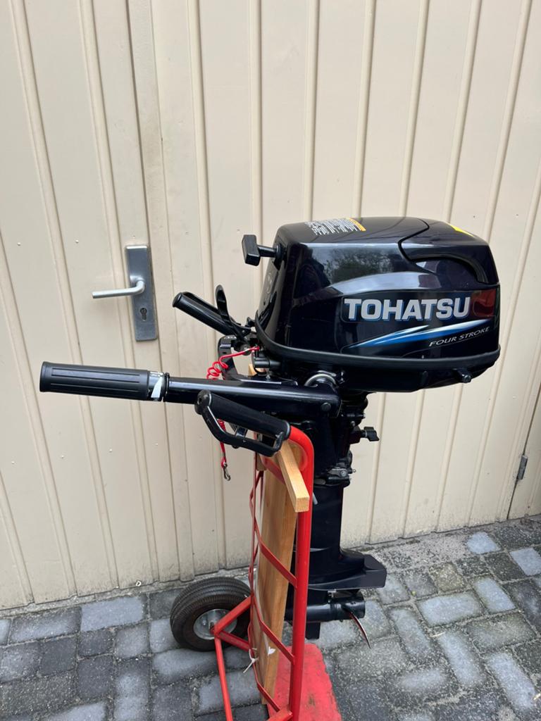 Tohatsu 5pk buitenboord, Watersport en Boten, Buiten- en Binnenboordmotoren, Zo goed als nieuw, Benzine, Buitenboordmotor, 5 tot 10 pk