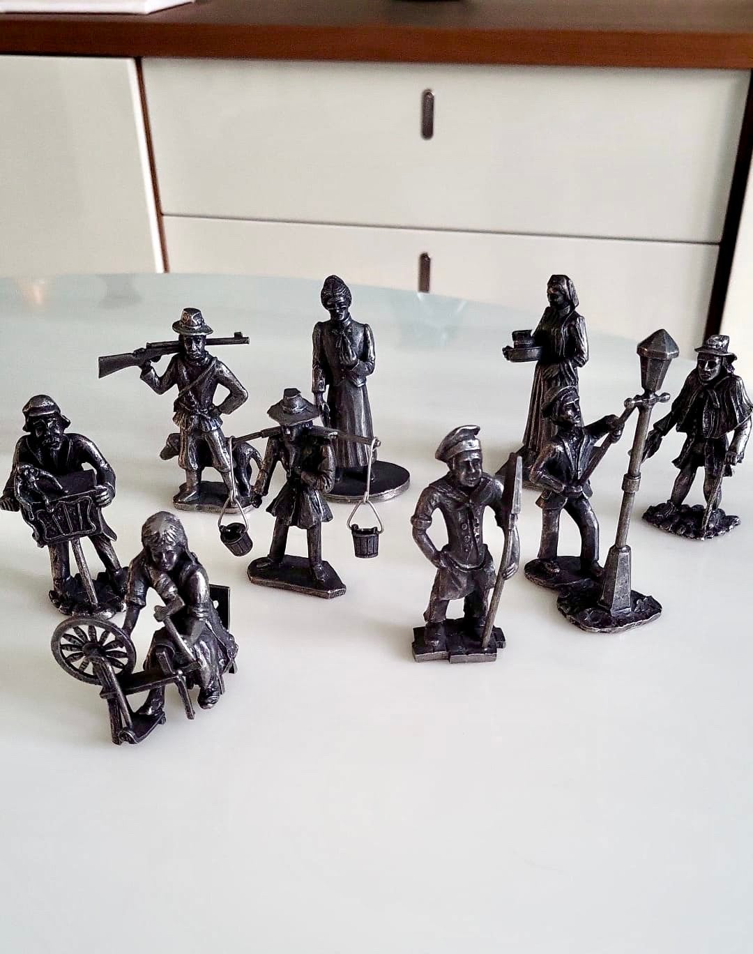 Set van 9 Tinnen Beeldjes - Oude Ambachten/Figuren, Antiek en Kunst, Ophalen of Verzenden