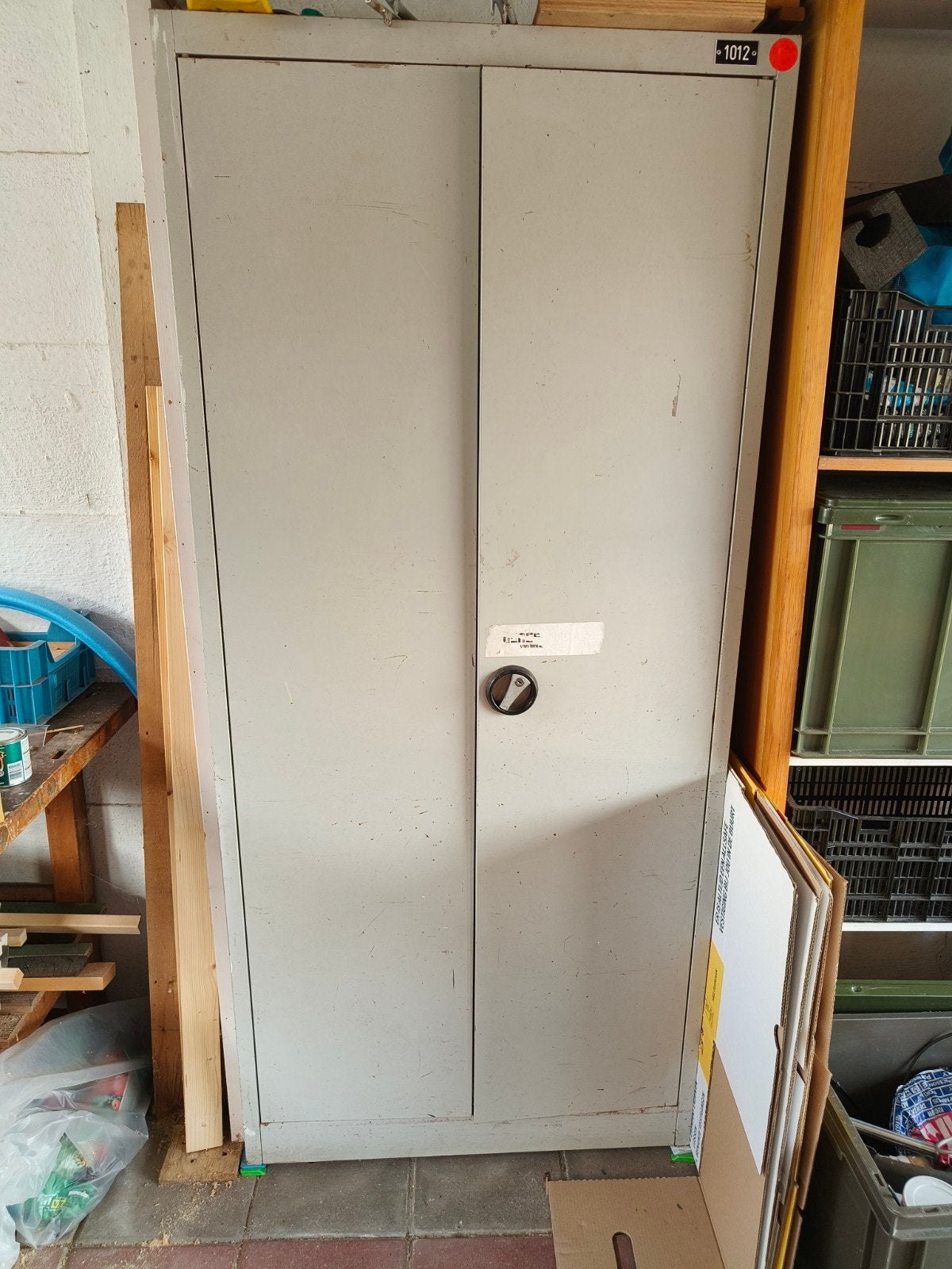 klassieke stalen archiefkast. 195 h 45 d  89 b lichtgrijs, Huis en Inrichting, Kasten | Roldeurkasten en Archiefkasten, Ophalen
